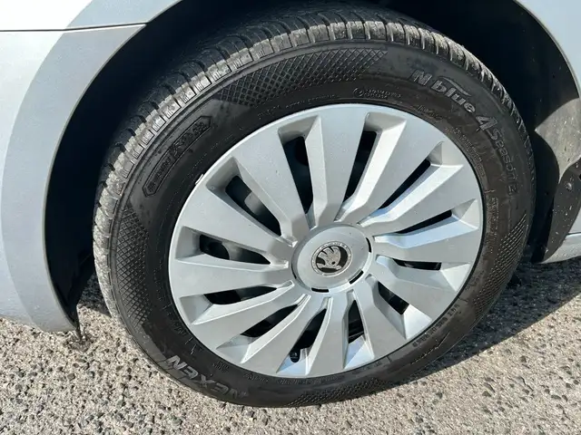 Skoda Octavia view 9