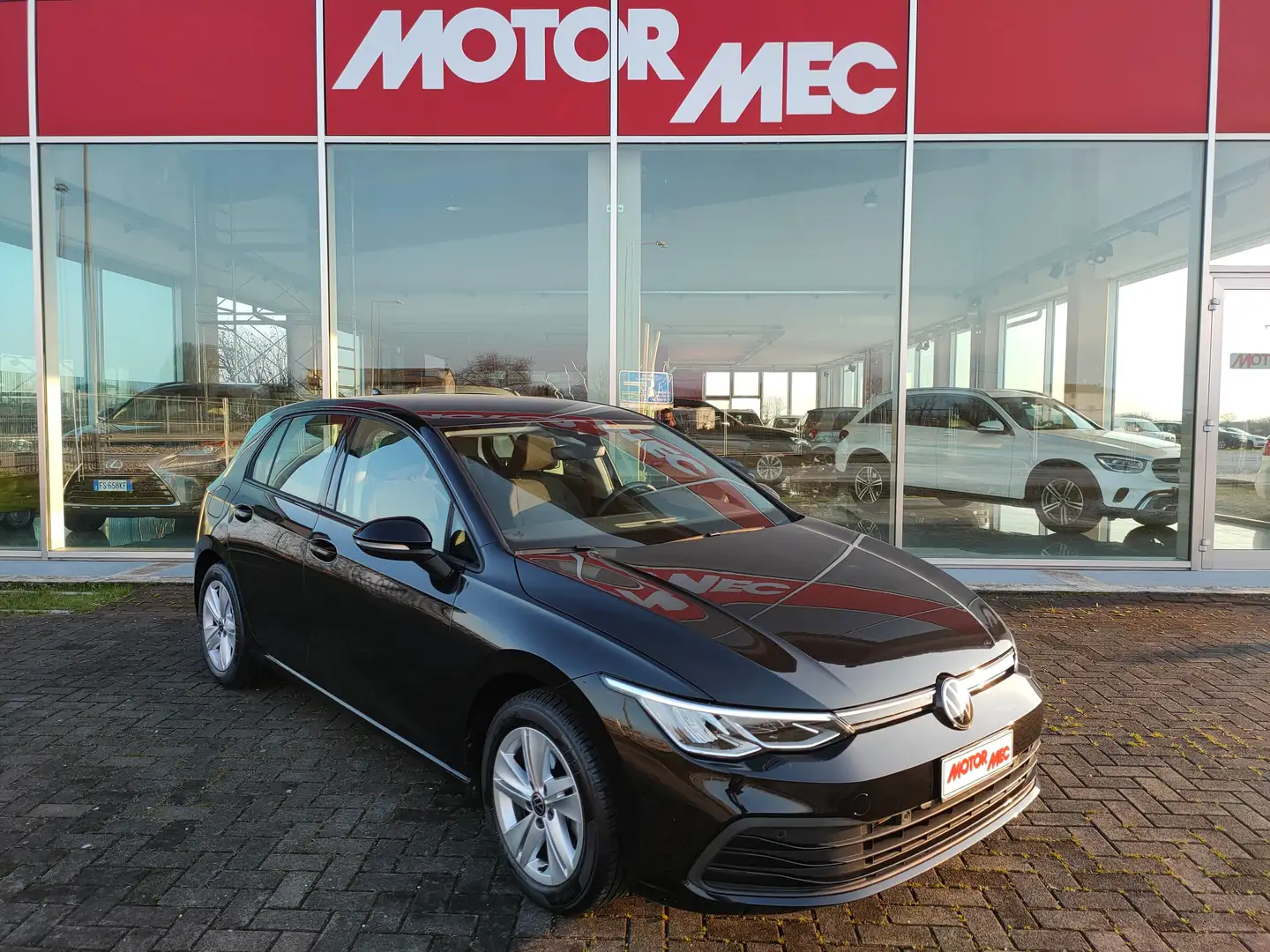 Volkswagen Golf Golf 1.0 etsi evo Life 110cv Dsg ok neopatentati Nero - 1