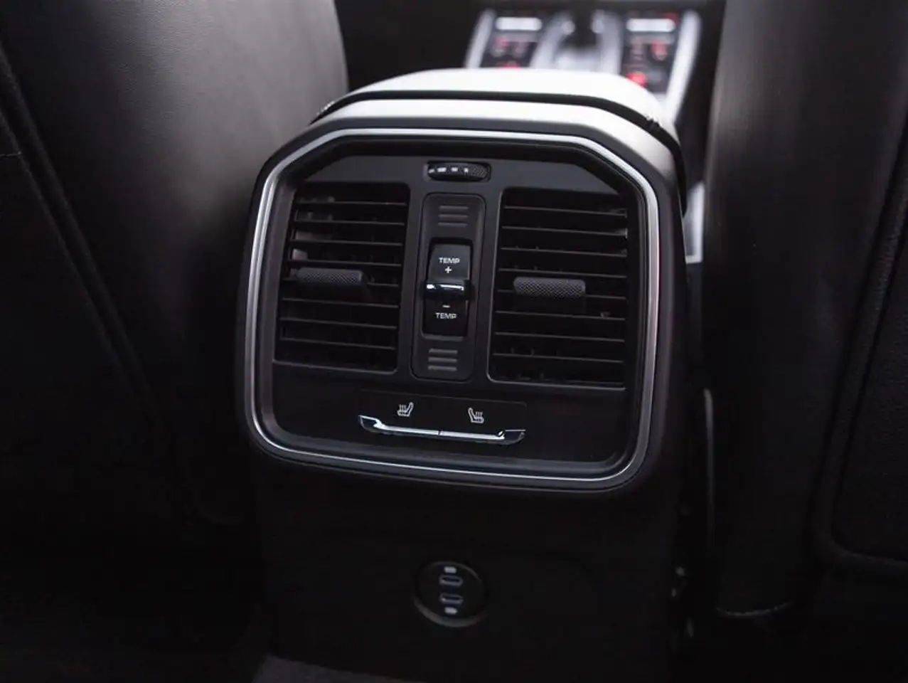 Porsche Macan снимка Porsche Macan