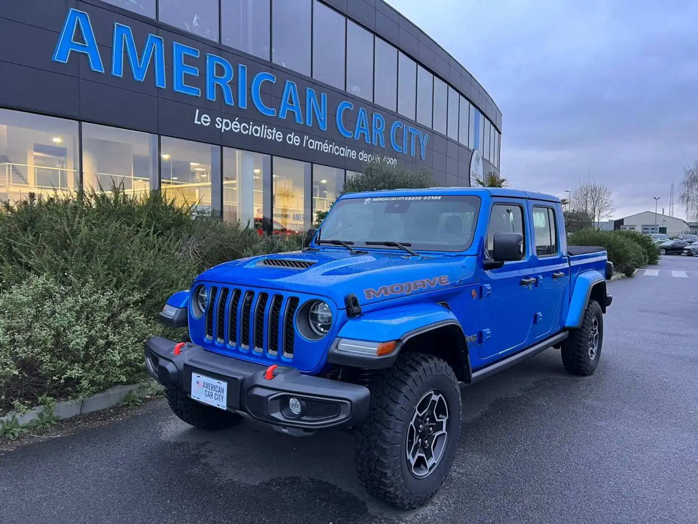Jeep Gladiator Crew cab MOJAVE V6 3.6L Pentastar VVT Azul - 1