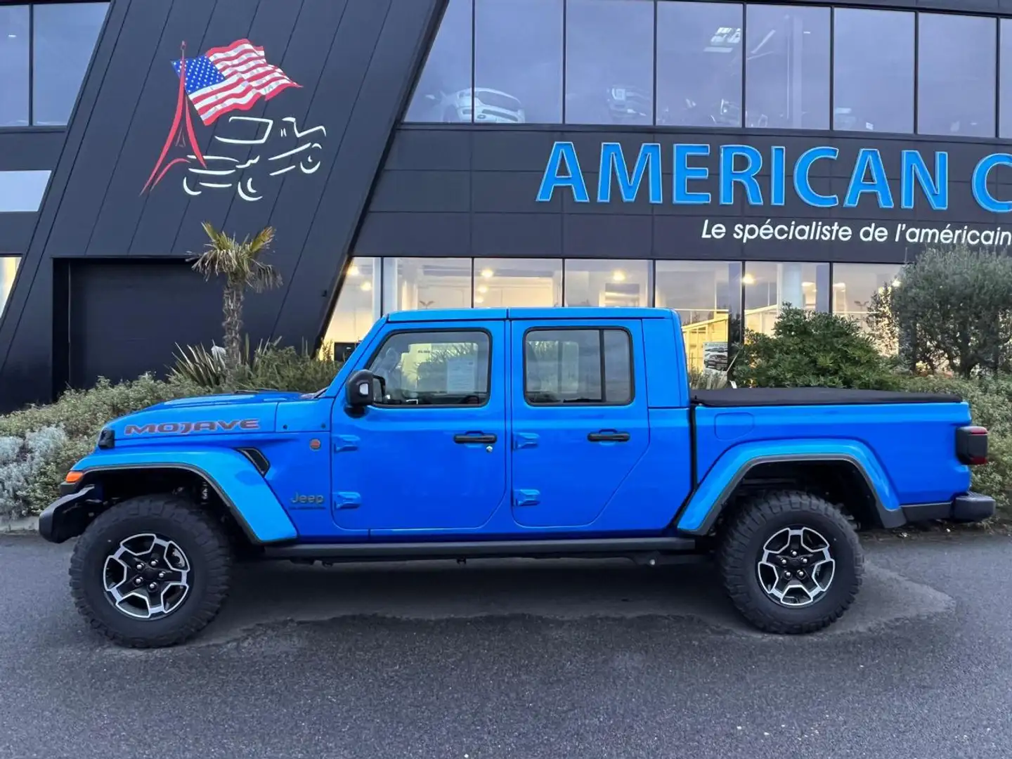 Jeep Gladiator Crew cab MOJAVE V6 3.6L Pentastar VVT Azul - 2