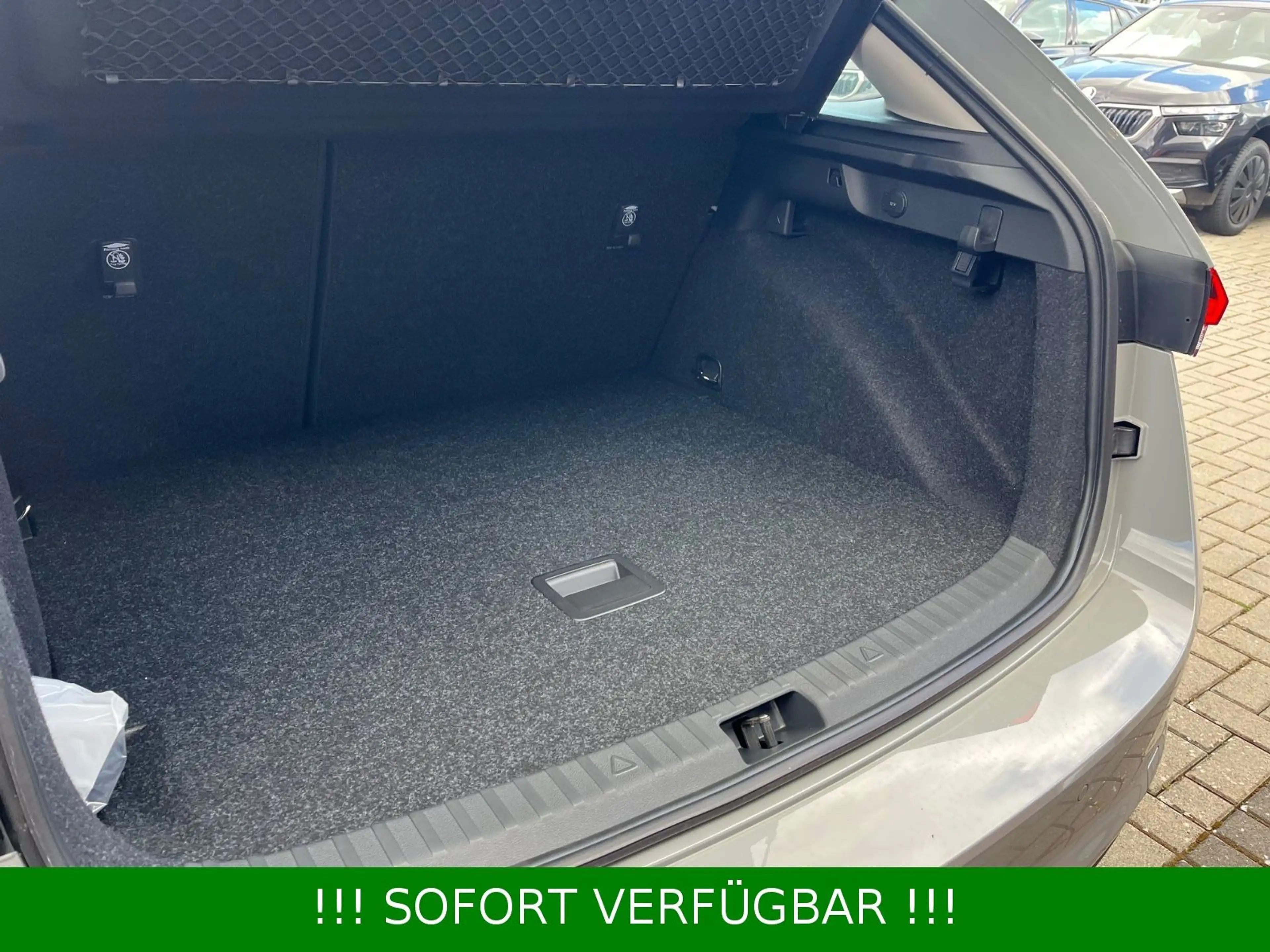 Skoda Scala 1.0 TSI 85kW DSG Selection Plus*AHK*Kamera — photo 41