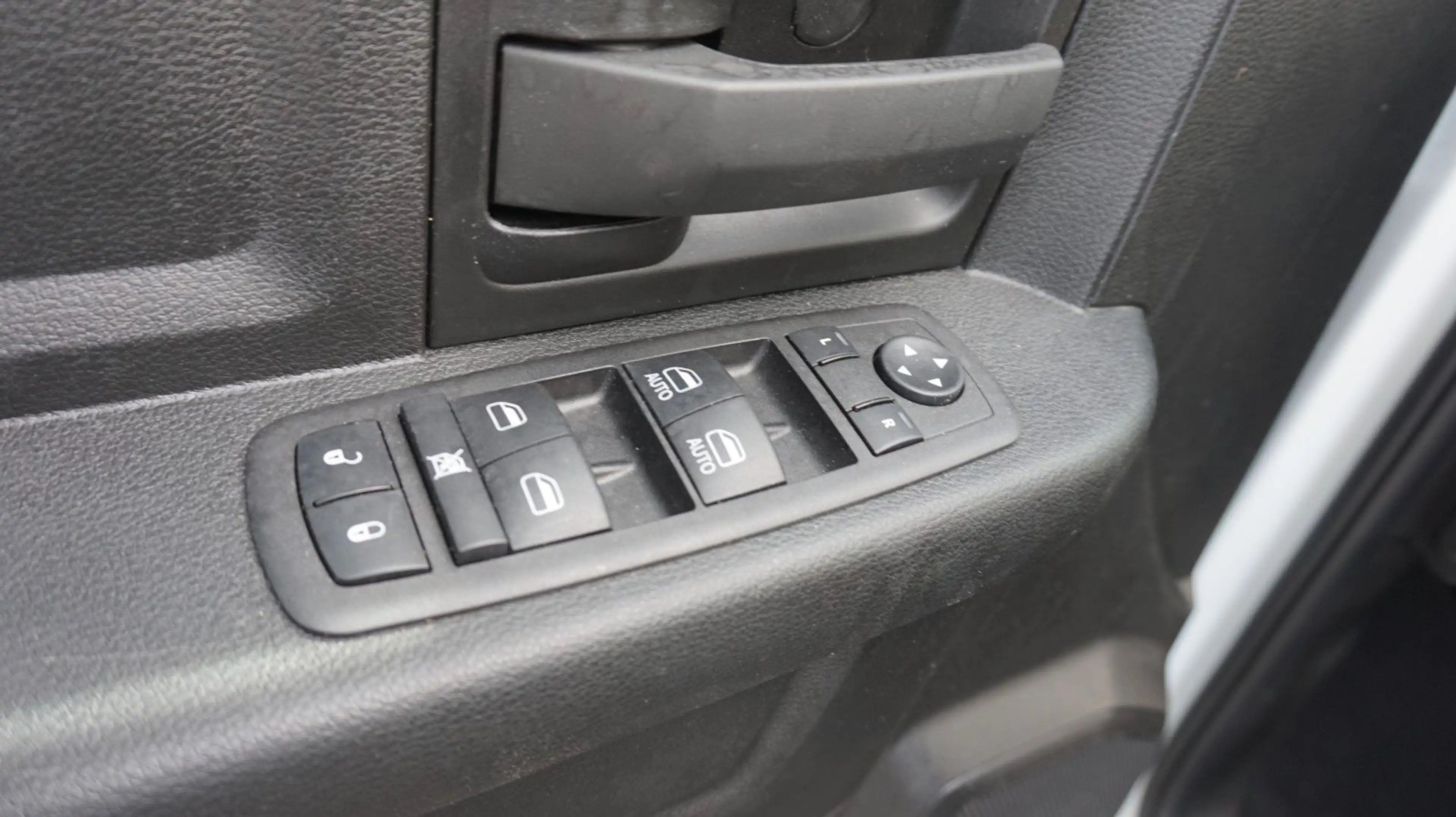 Dodge RAM 1500 HEMI 5.7  Gen.4* Hoch+Breit*Leder*4x4* — photo 25
