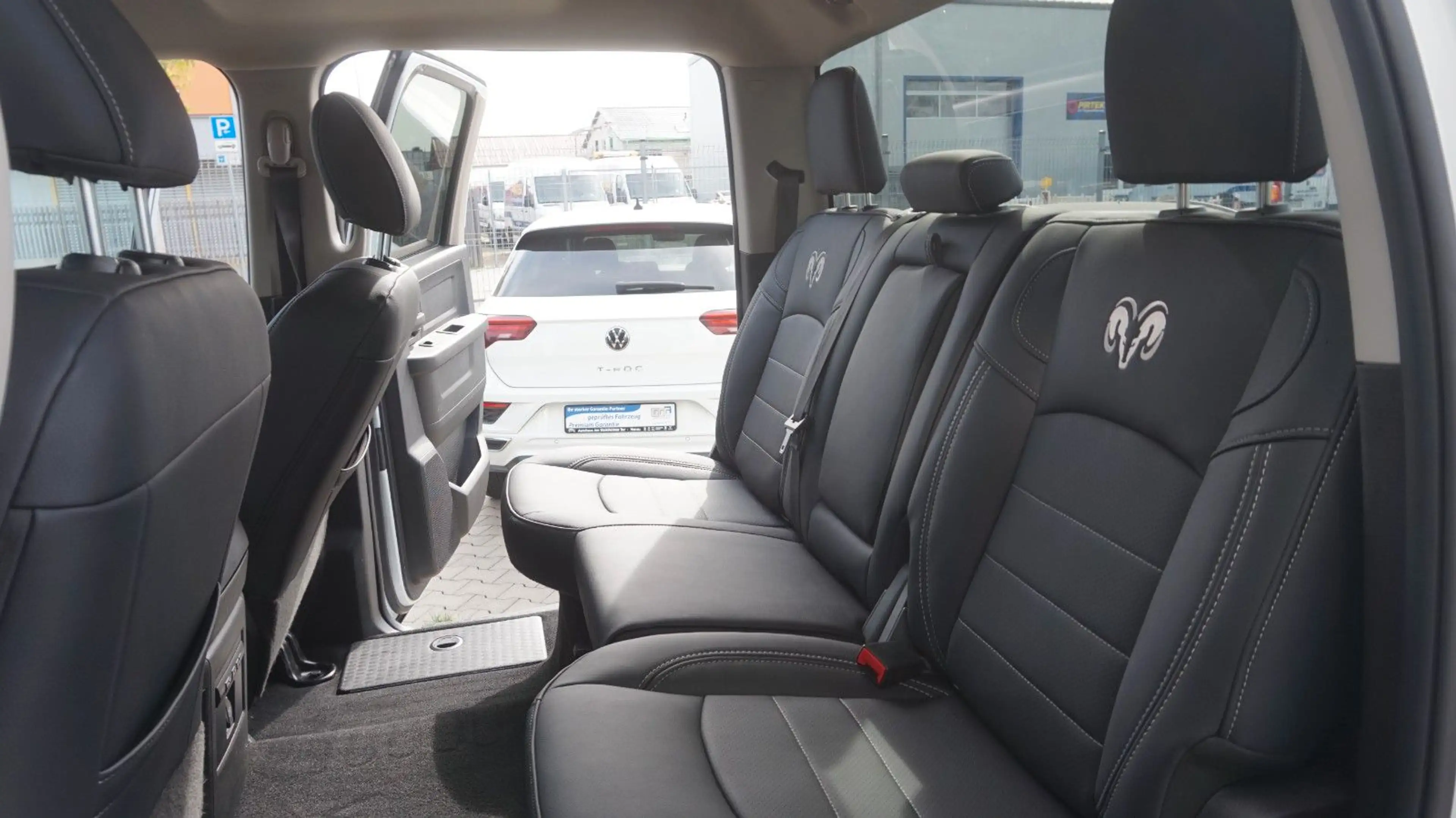 Dodge RAM 1500 HEMI 5.7  Gen.4* Hoch+Breit*Leder*4x4* — photo 16