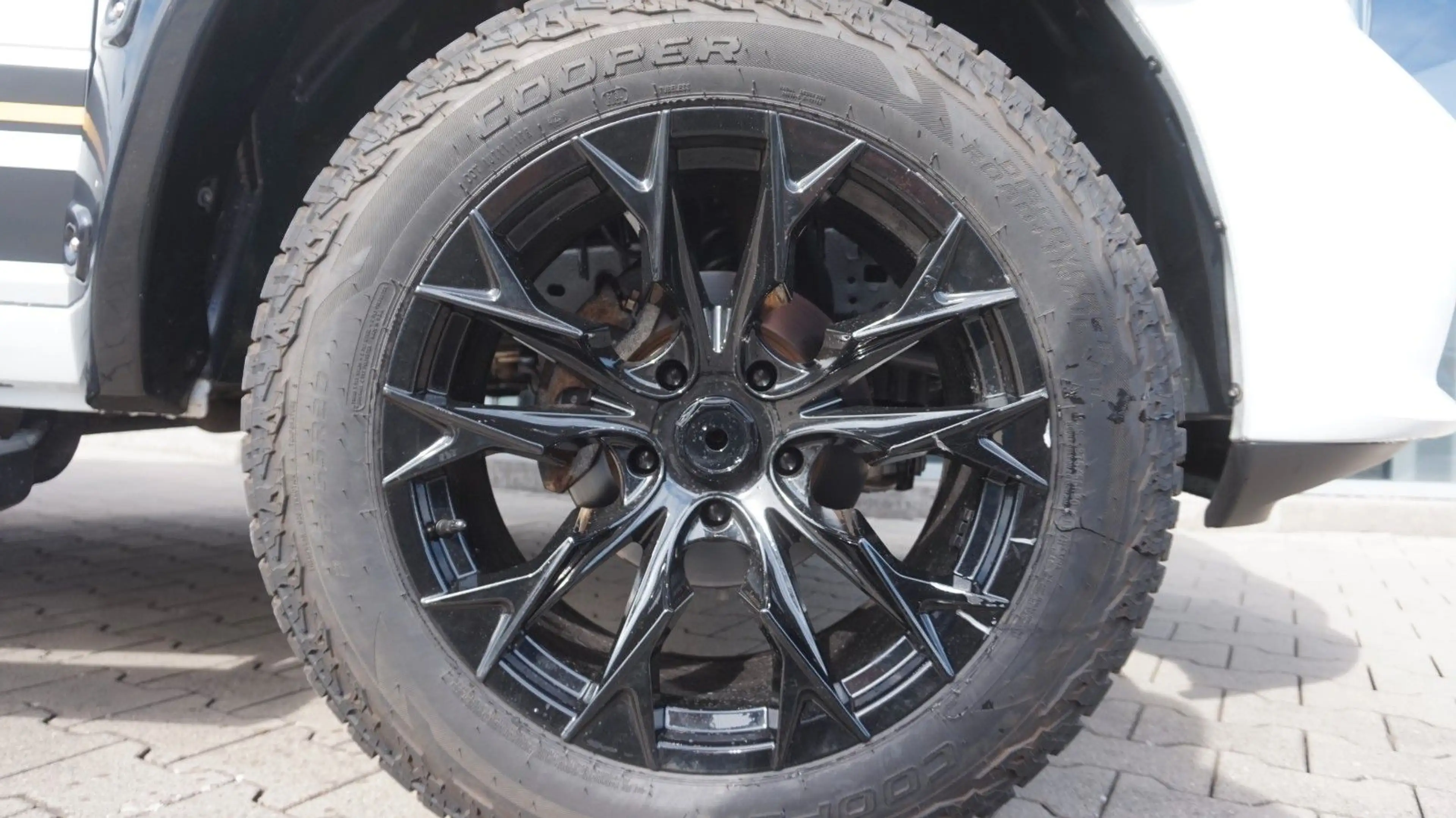 Dodge RAM 1500 HEMI 5.7  Gen.4* Hoch+Breit*Leder*4x4* — photo 31