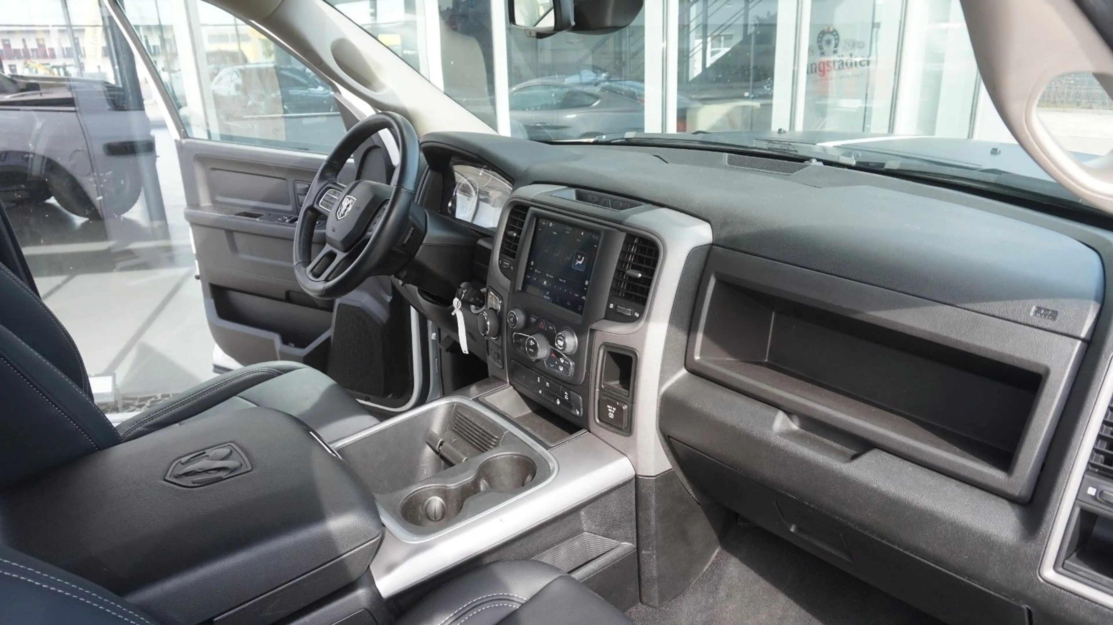 Dodge RAM 1500 HEMI 5.7  Gen.4* Hoch+Breit*Leder*4x4* — photo 9