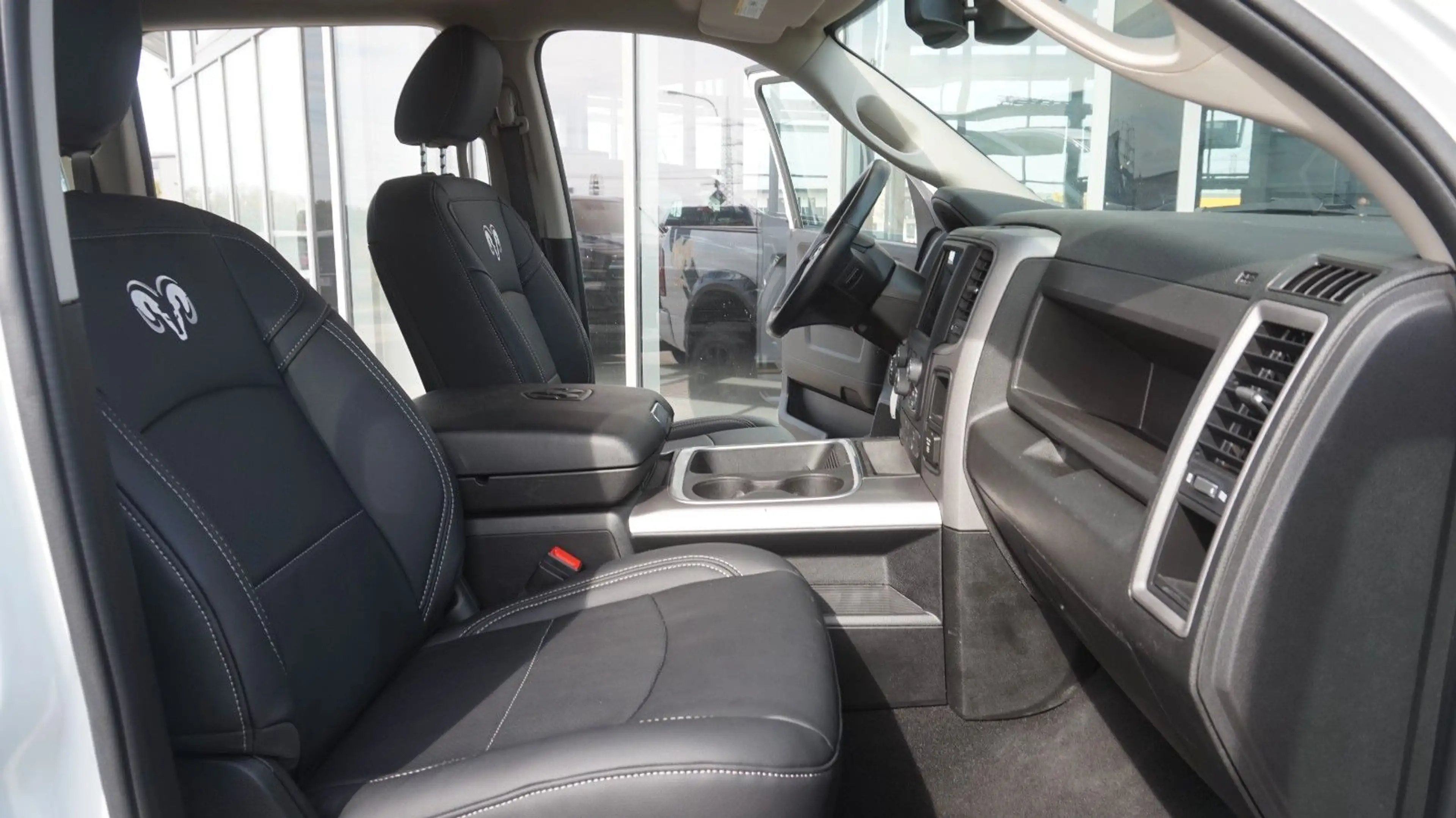Dodge RAM 1500 HEMI 5.7  Gen.4* Hoch+Breit*Leder*4x4* — photo 12