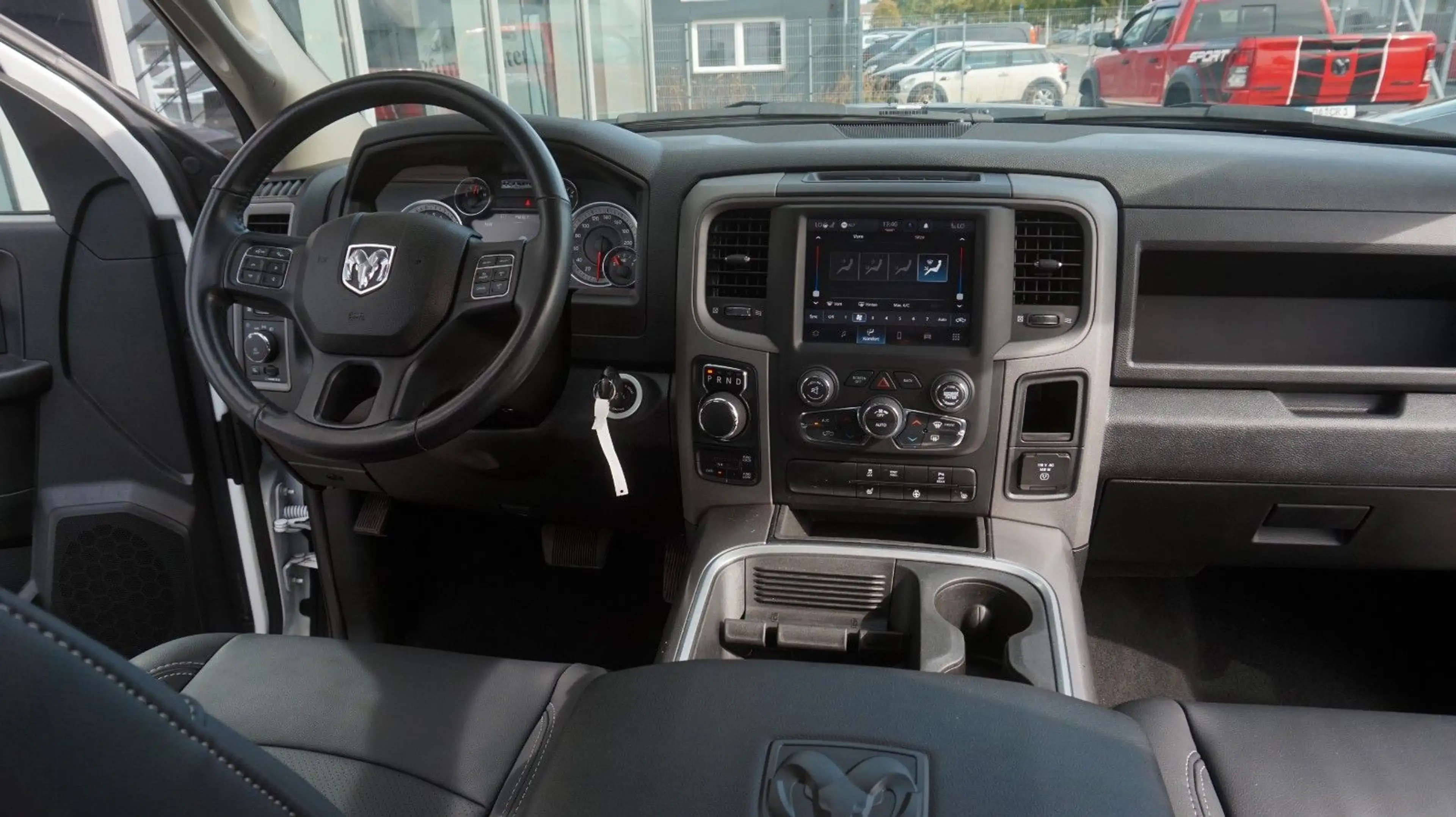 Dodge RAM 1500 HEMI 5.7  Gen.4* Hoch+Breit*Leder*4x4* — photo 13