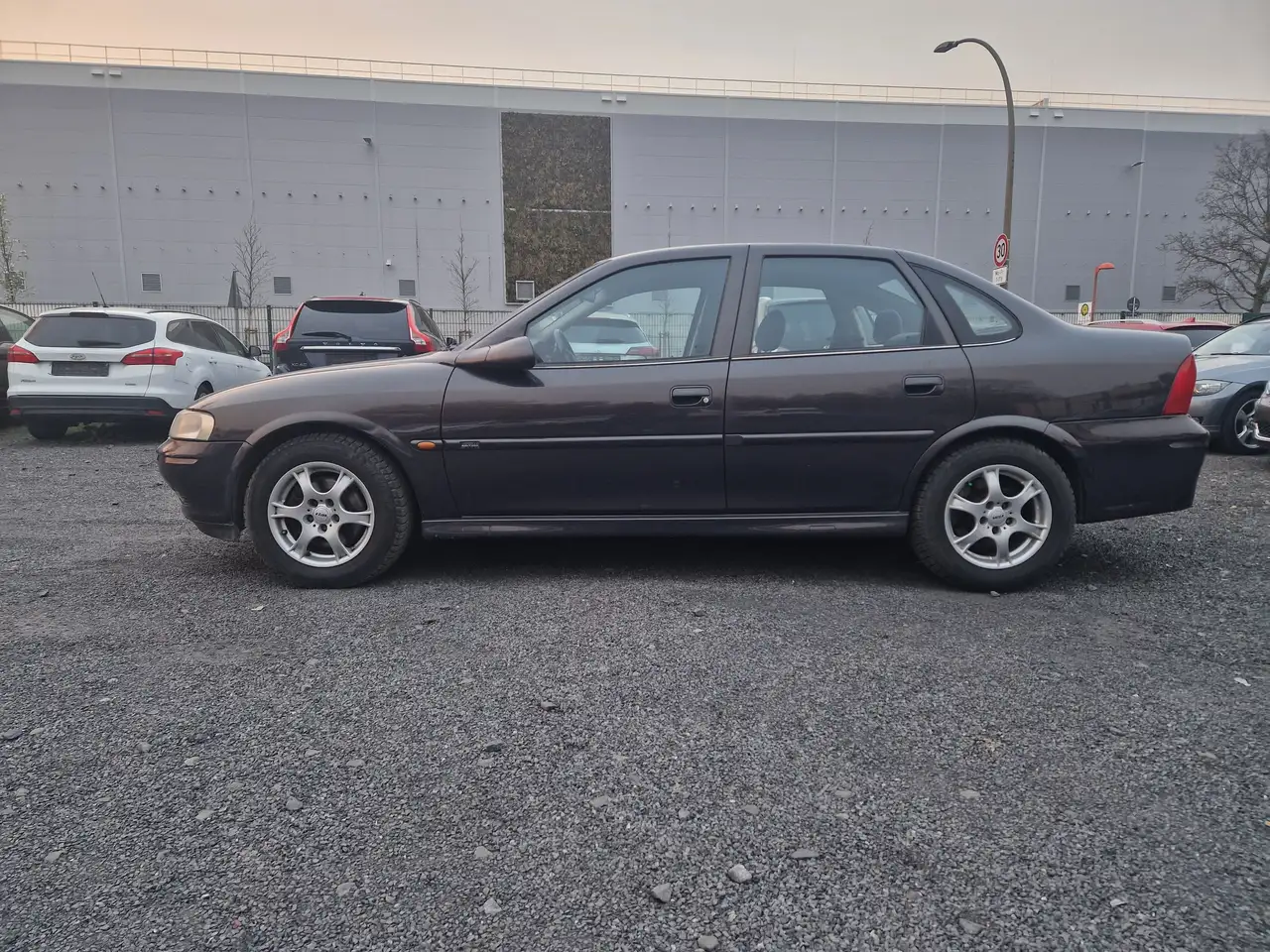 Opel Vectra Basis, foto 3