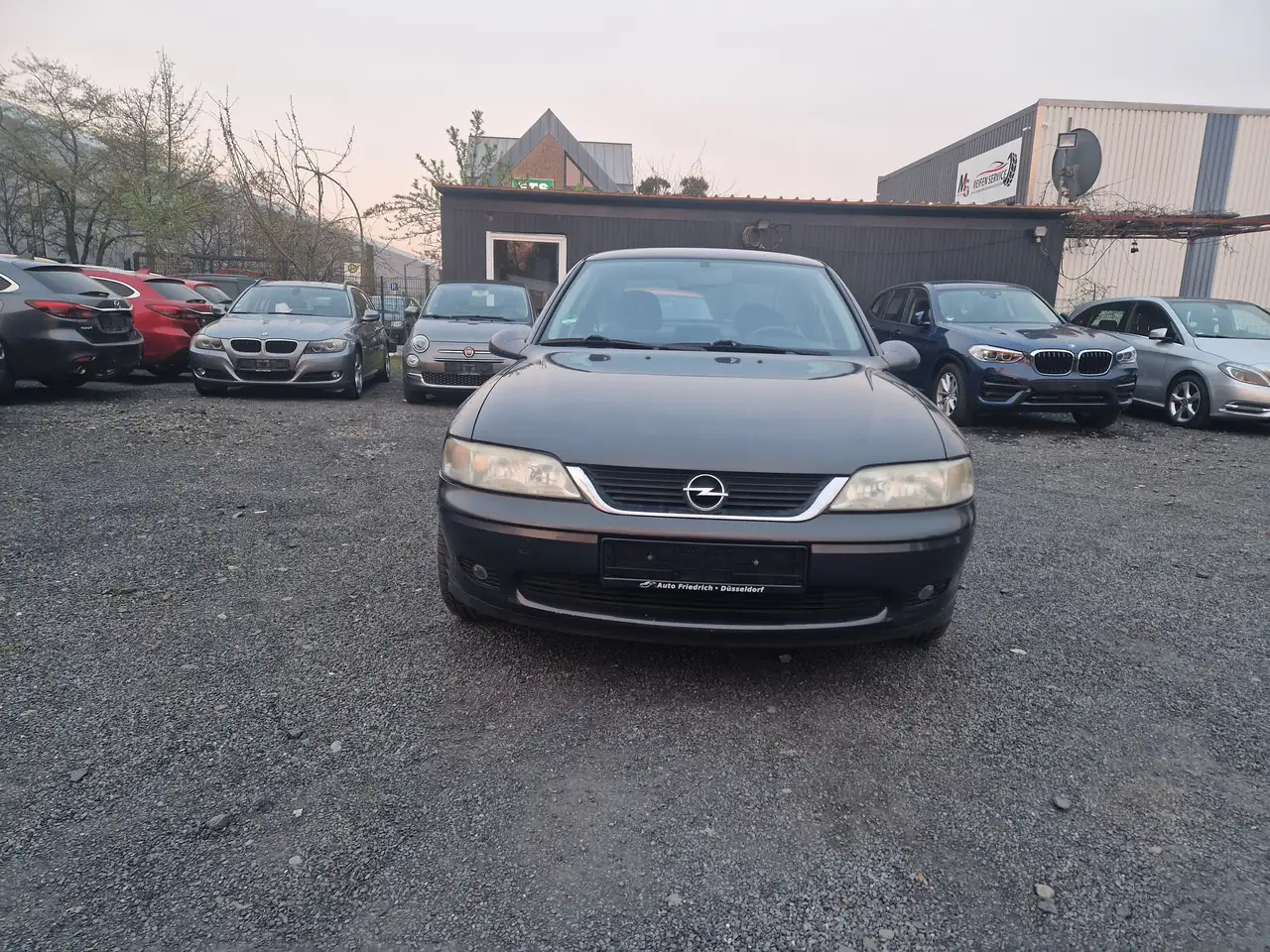 Opel Vectra Basis, foto 1