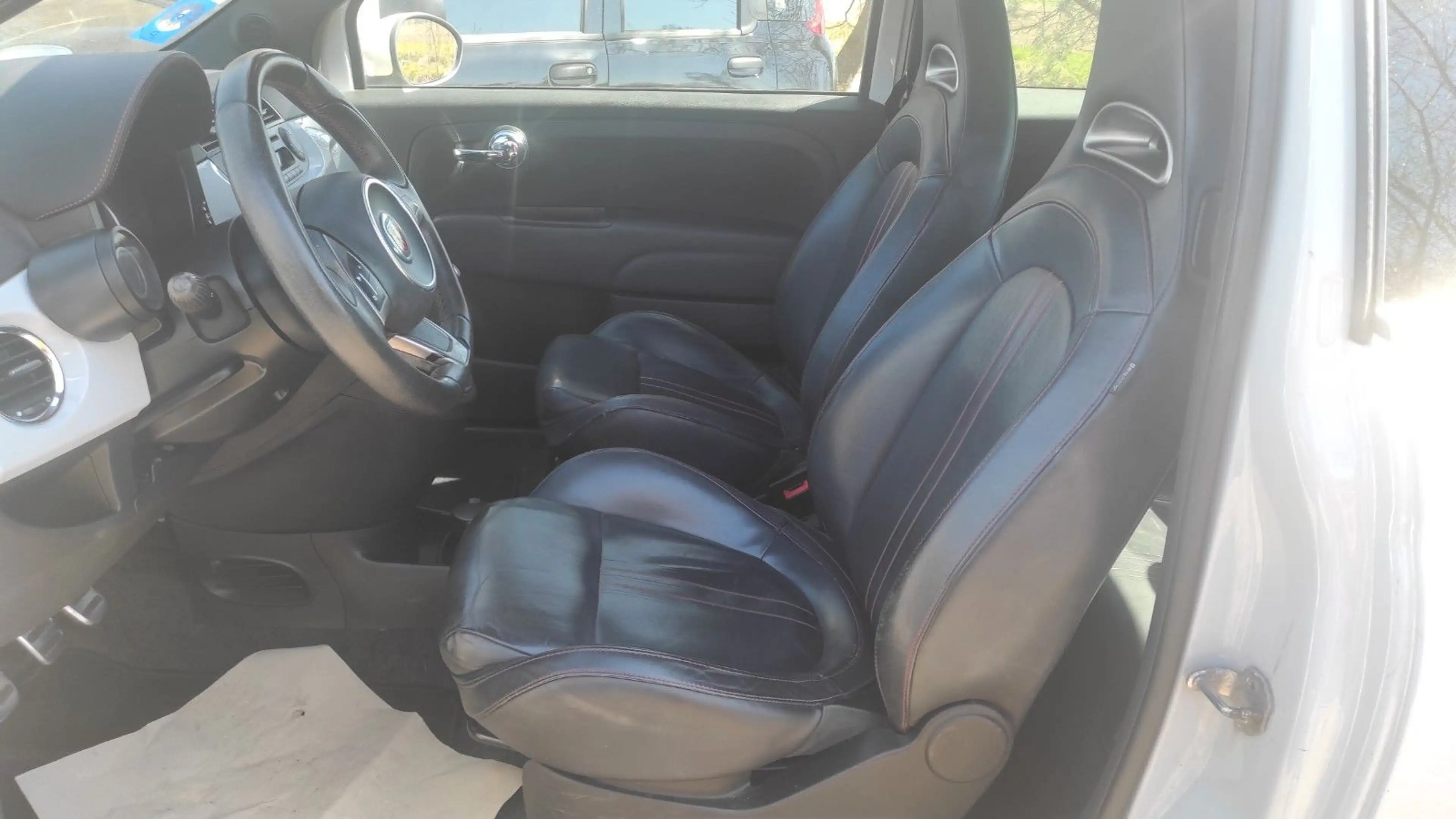 Abarth 500 1,4 T-Jet 16V 135 PS, Sitzheizung, etc... — photo 9