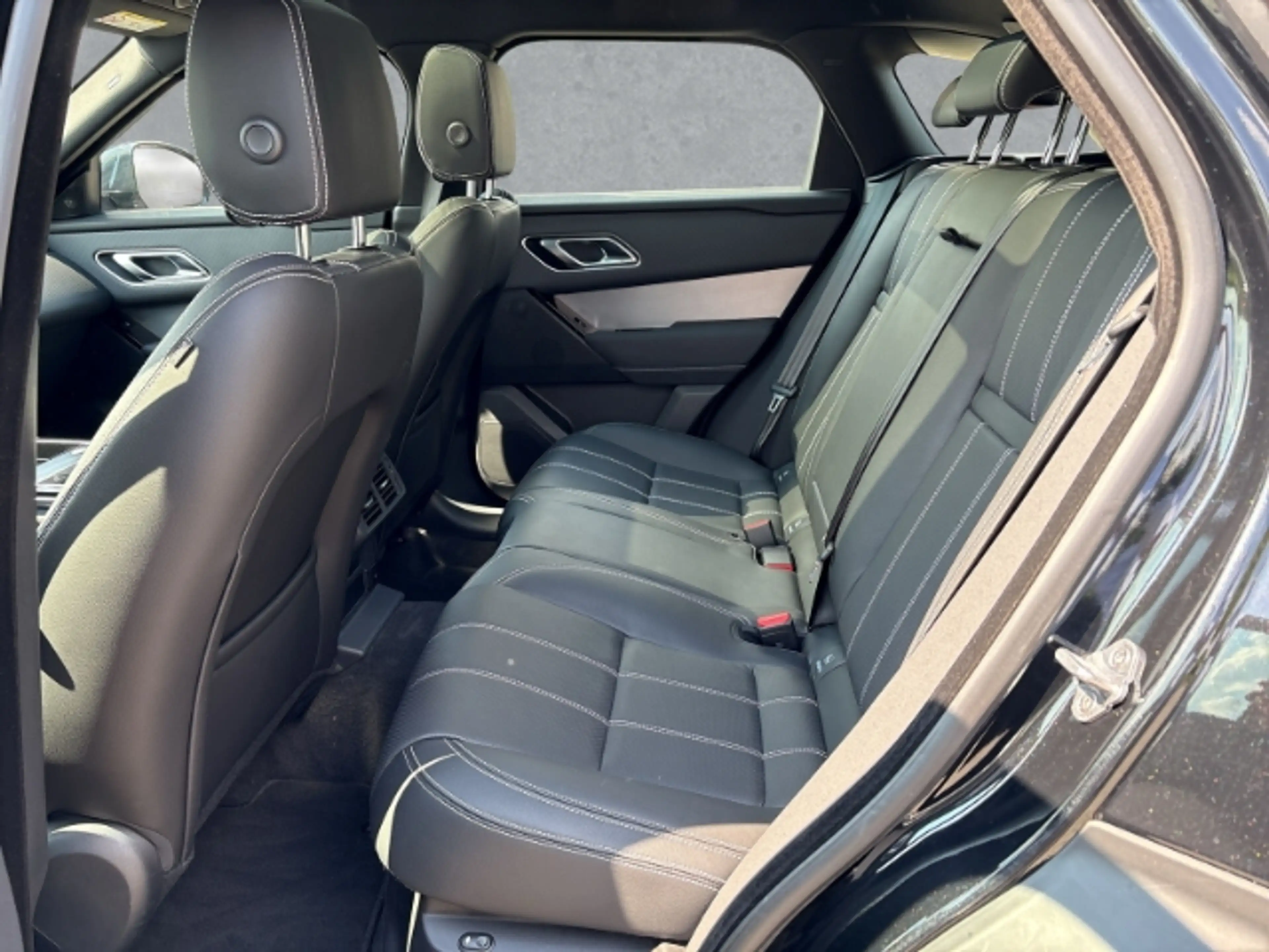Land Rover Range Rover Velar P400e S AWD 20''LM Pano ACC Totwinkel DAB 400W Mer — photo 5