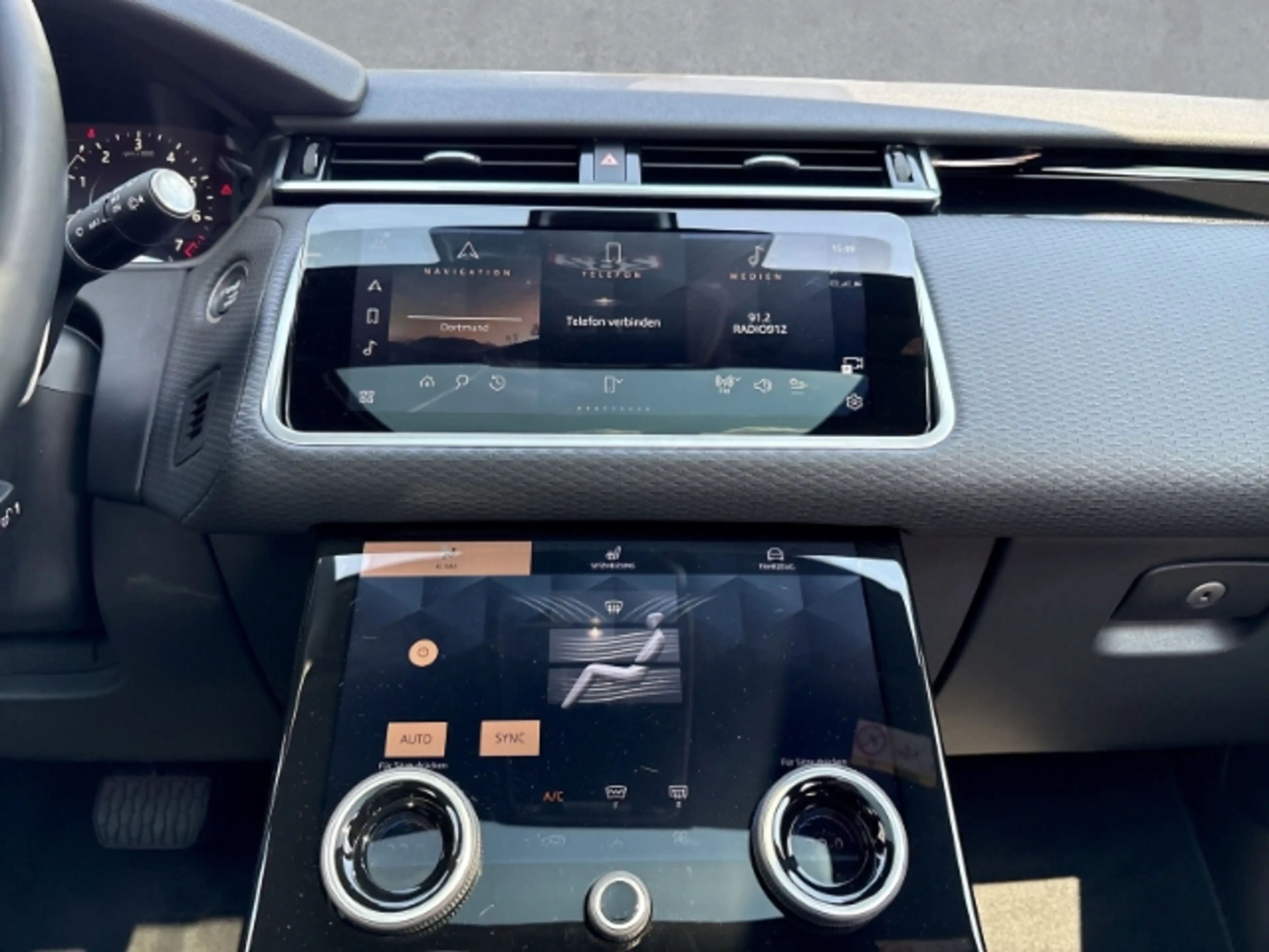 Land Rover Range Rover Velar P400e S AWD 20''LM Pano ACC Totwinkel DAB 400W Mer — photo 13