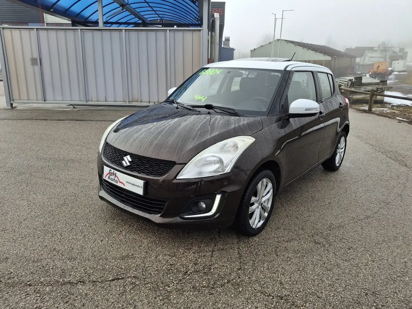 Suzuki Swift 1.2 VVT 94CH PACK 4X4 5P Brun - 1