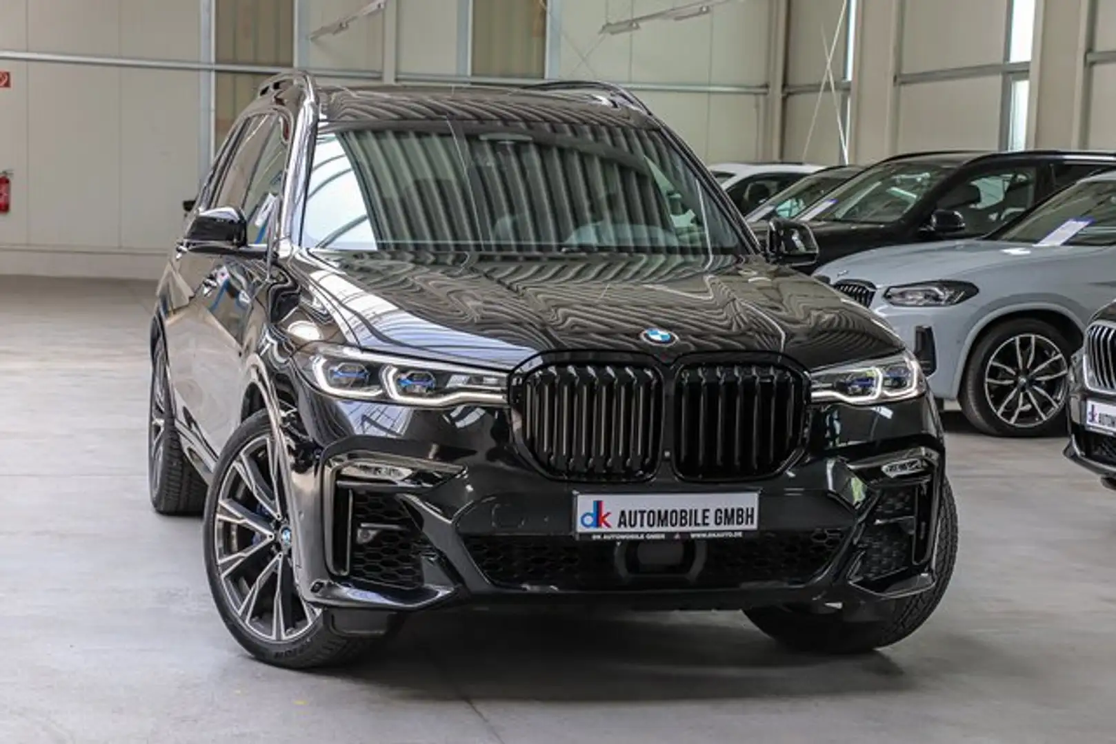 BMW X7 M 50d Sport-Aut/SKY LOUNGE/HARMAN/LASER/KAMERA Zwart - 2