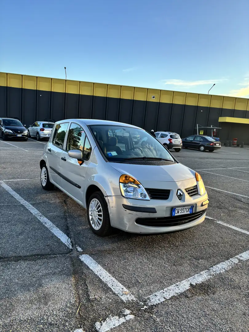 Renault Modus 1.2 16v Confort Privilege - 2