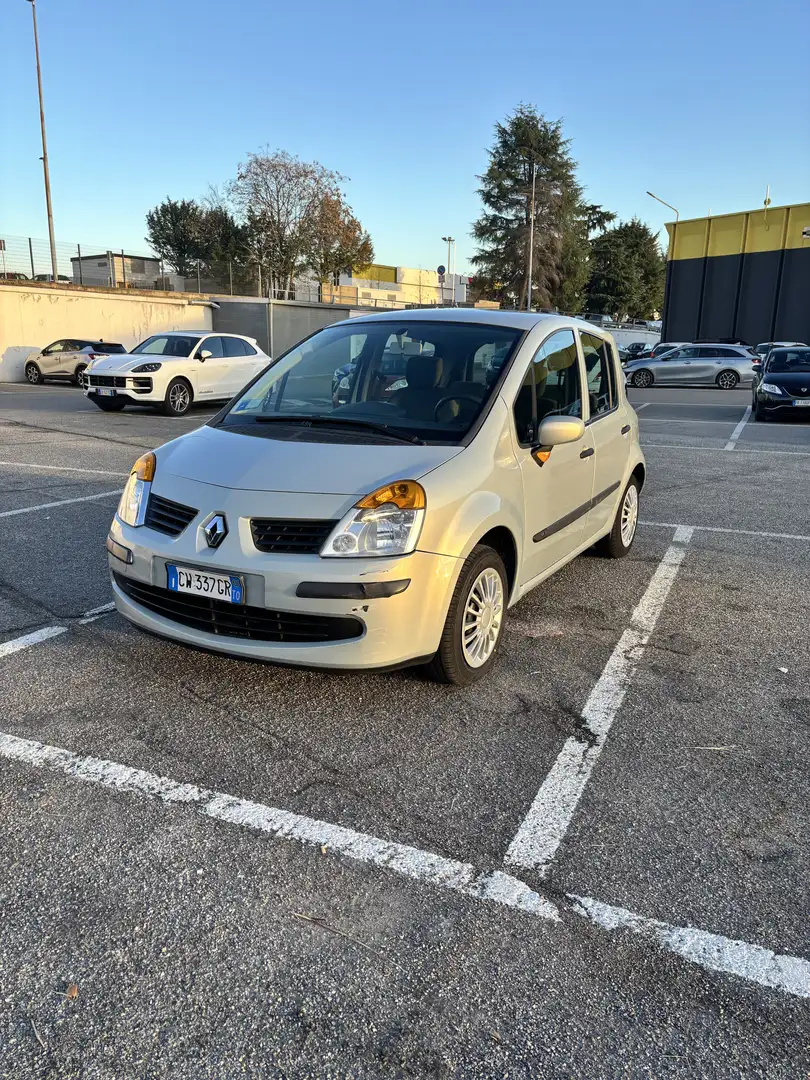 Renault Modus 1.2 16v Confort Privilege - 1