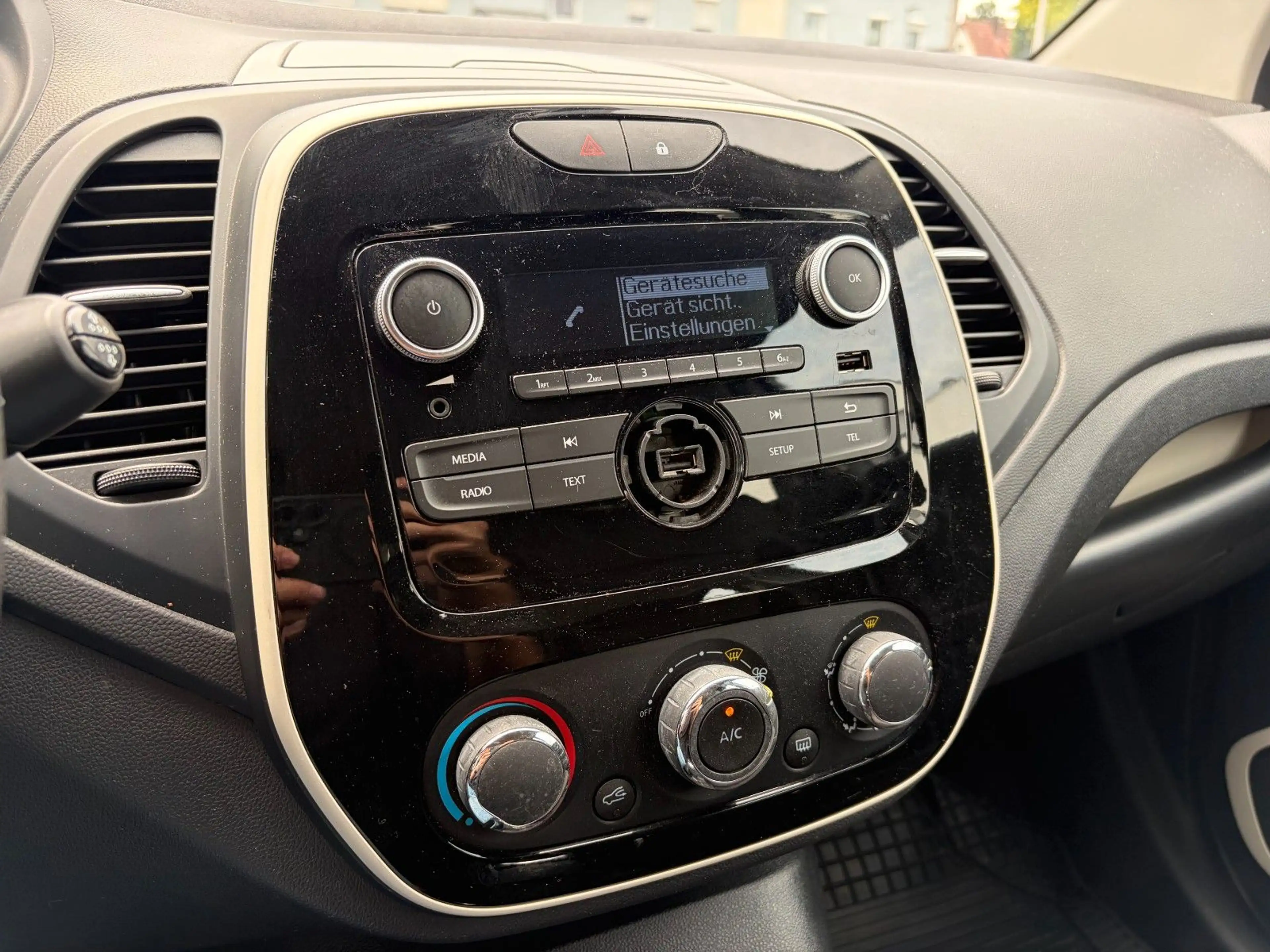 Renault Captur Life*BT*KLIMA*TEMPOMAT* — photo 15