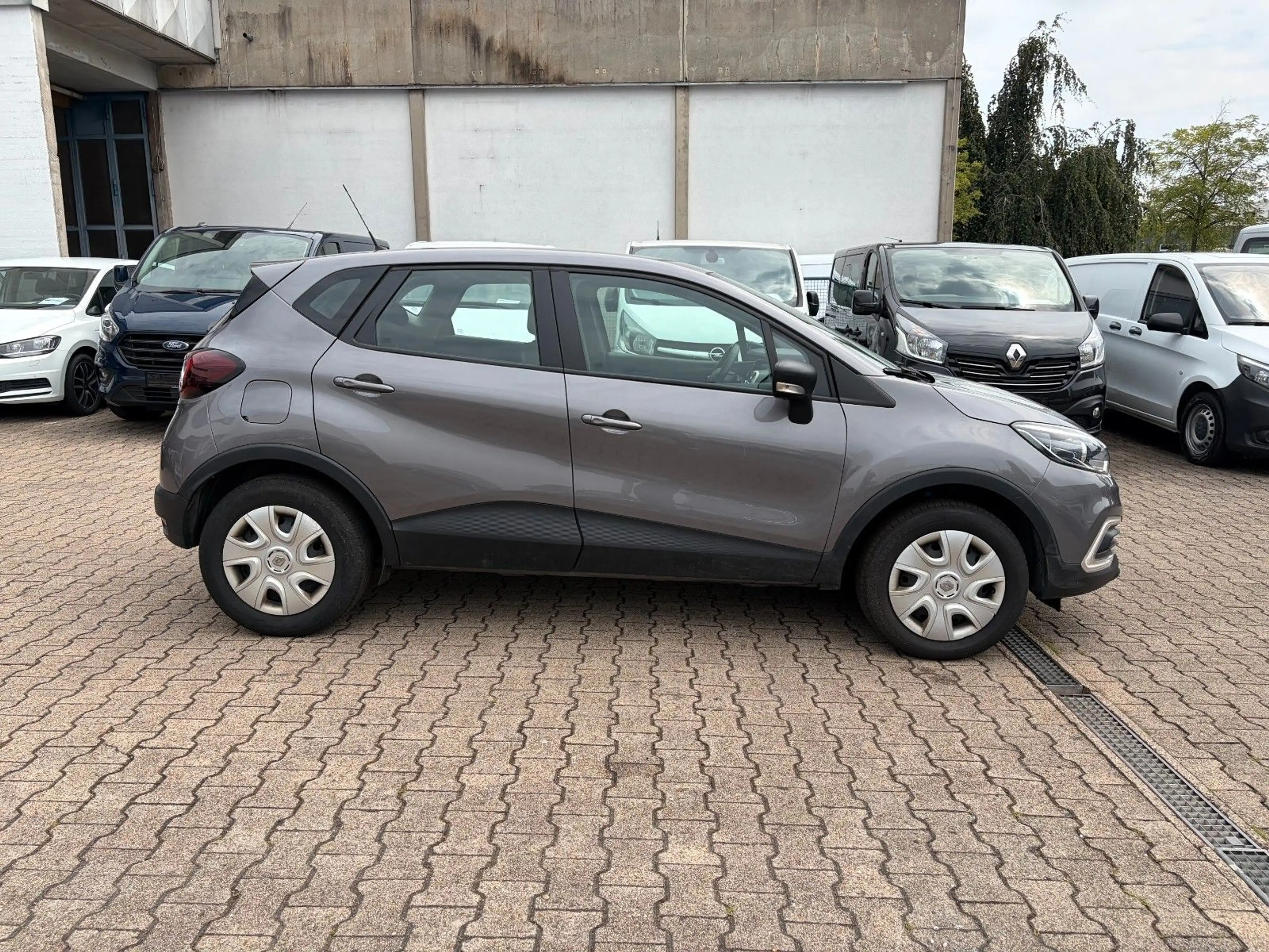 Renault Captur Life*BT*KLIMA*TEMPOMAT* — photo 4