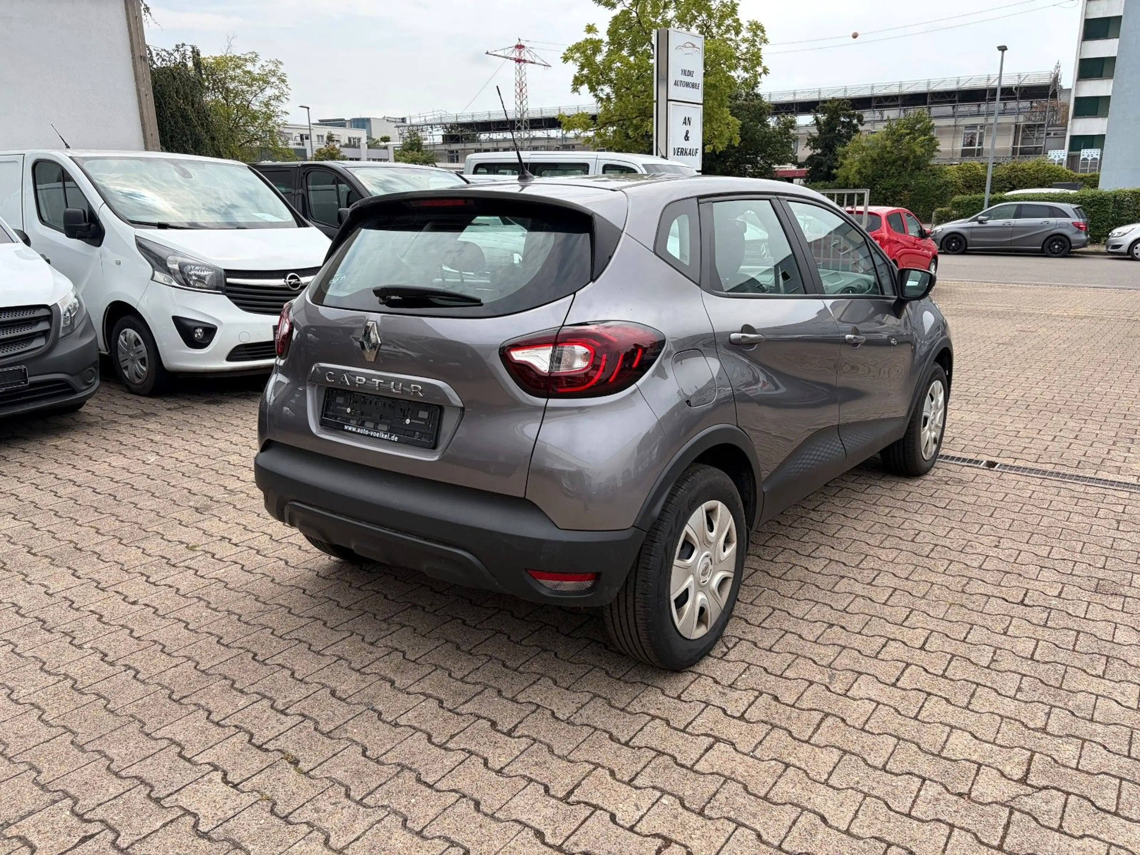 Renault Captur Life*BT*KLIMA*TEMPOMAT* — photo 5