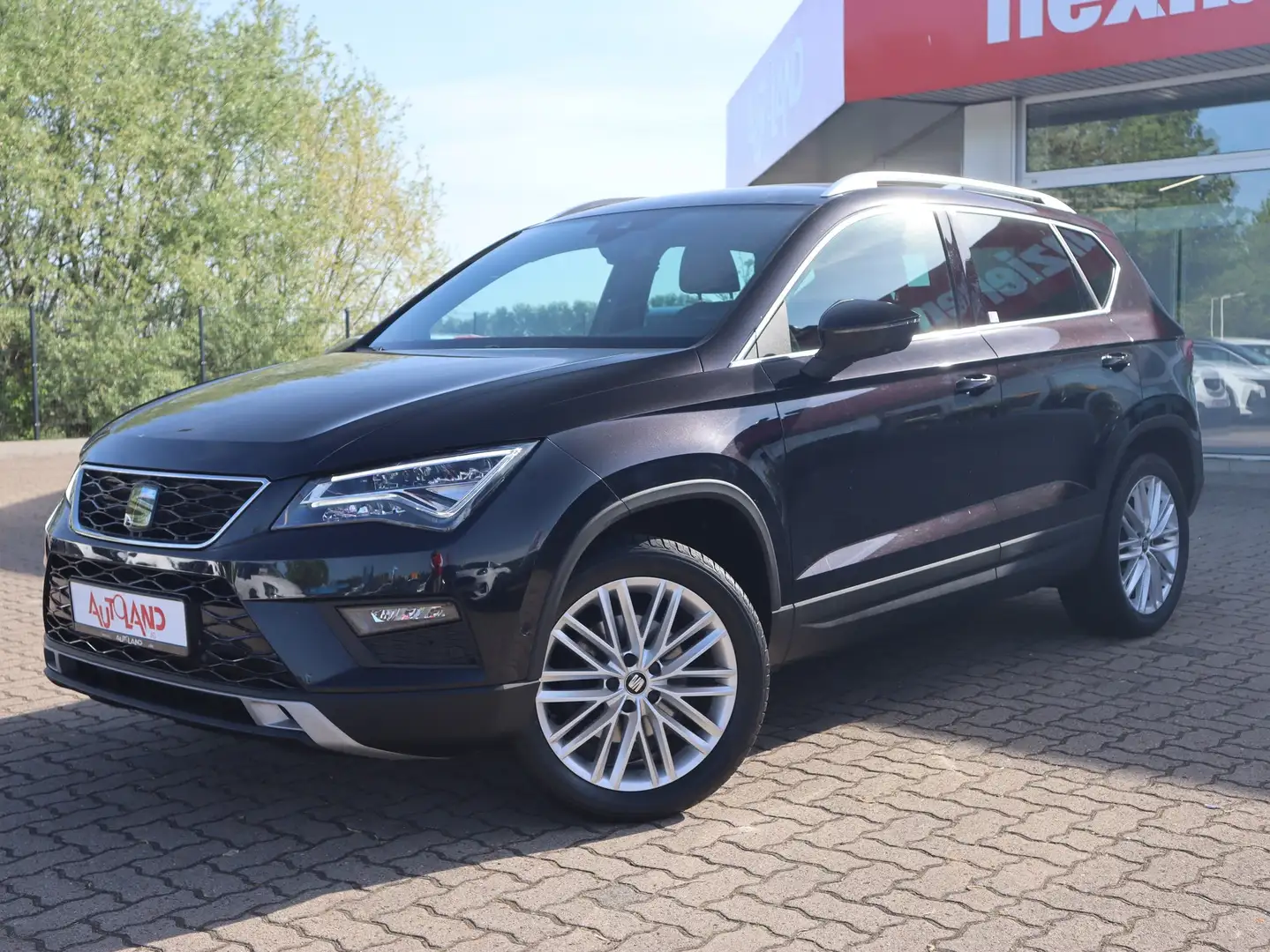 SEAT Ateca 2.0 TSI Xcellence 4Drive LED Navi ACC DAB Schwarz - 2