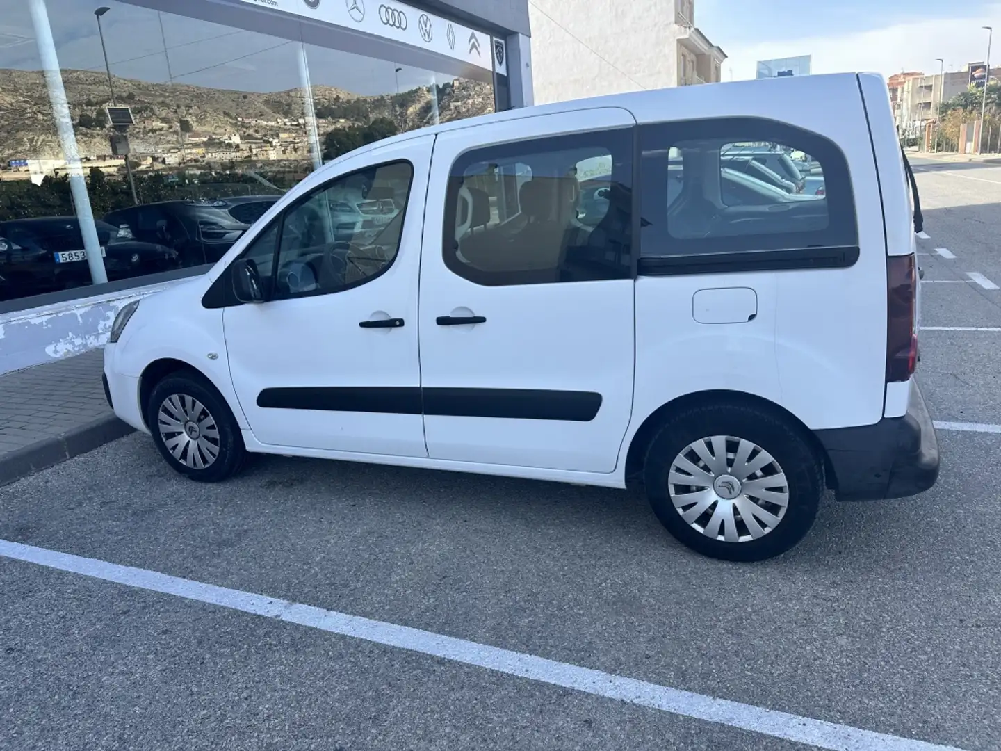 Citroen Berlingo BlueHDi Talla M Feel 100 Weiß - 1