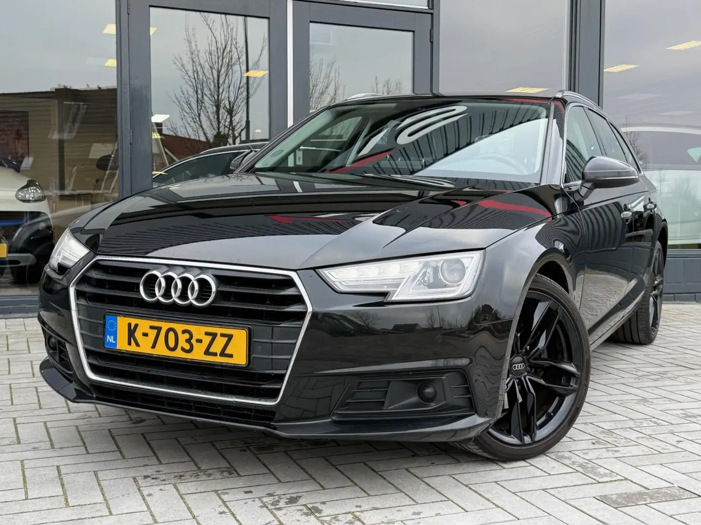 Audi A4 Avant 1.4 TFSI Design Pro Line Plus Virtual Keyles Schwarz - 2