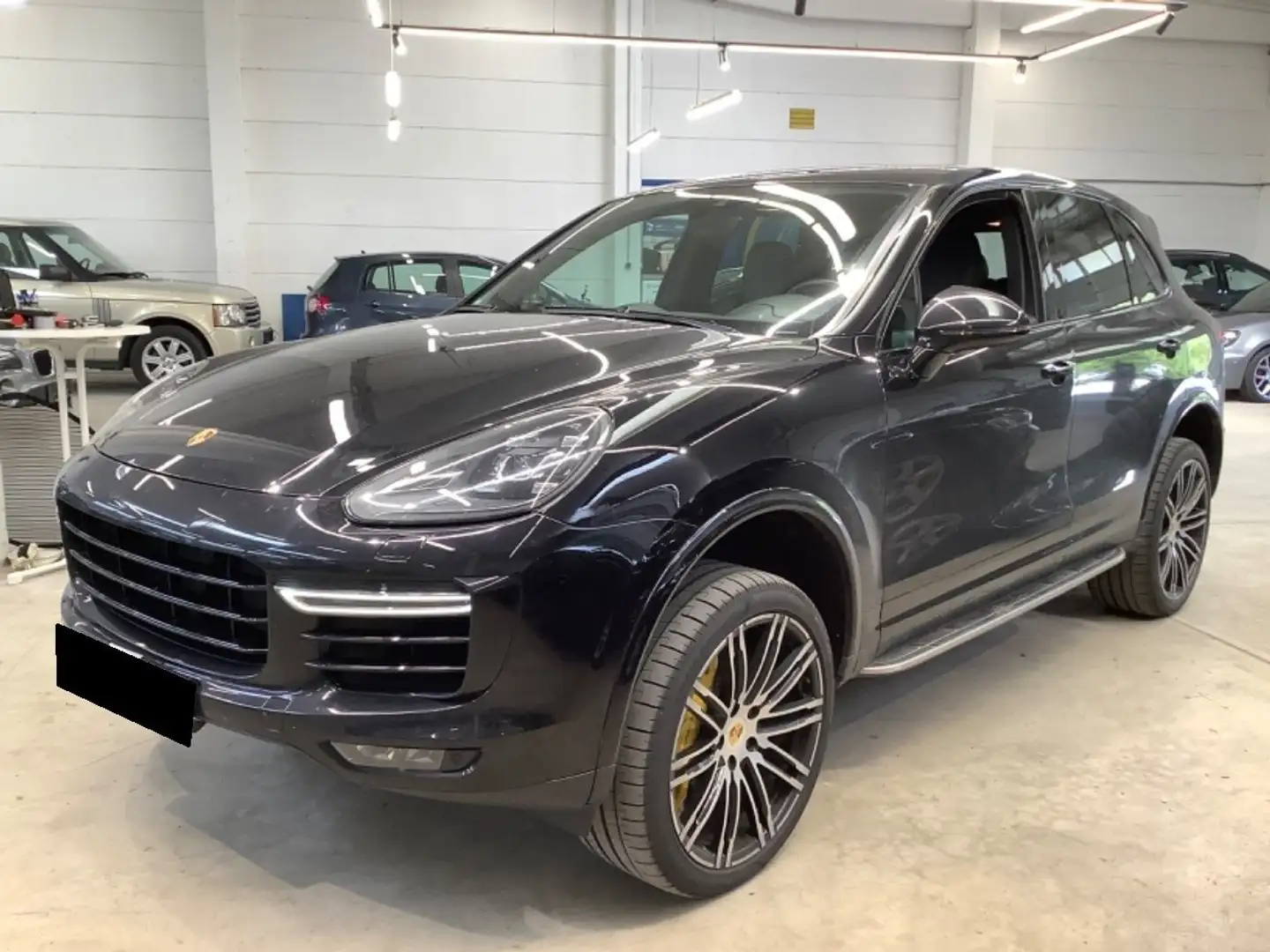 Porsche Cayenne Turbo S - 2