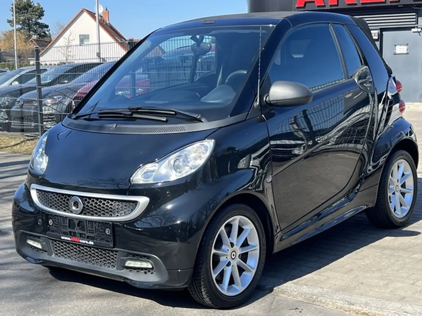 smart forTwo cabrio Micro Hybrid Drive*PASSION*NAVI*SHZ* Negro - 1