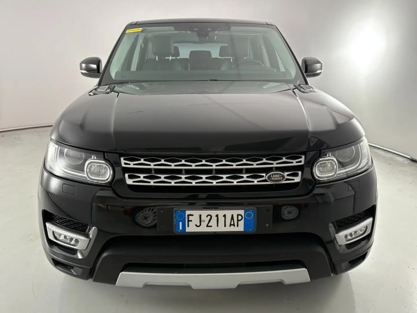 Land Rover Range Rover Sport 3.0 TDV6 HSE Dynamic crna - 2