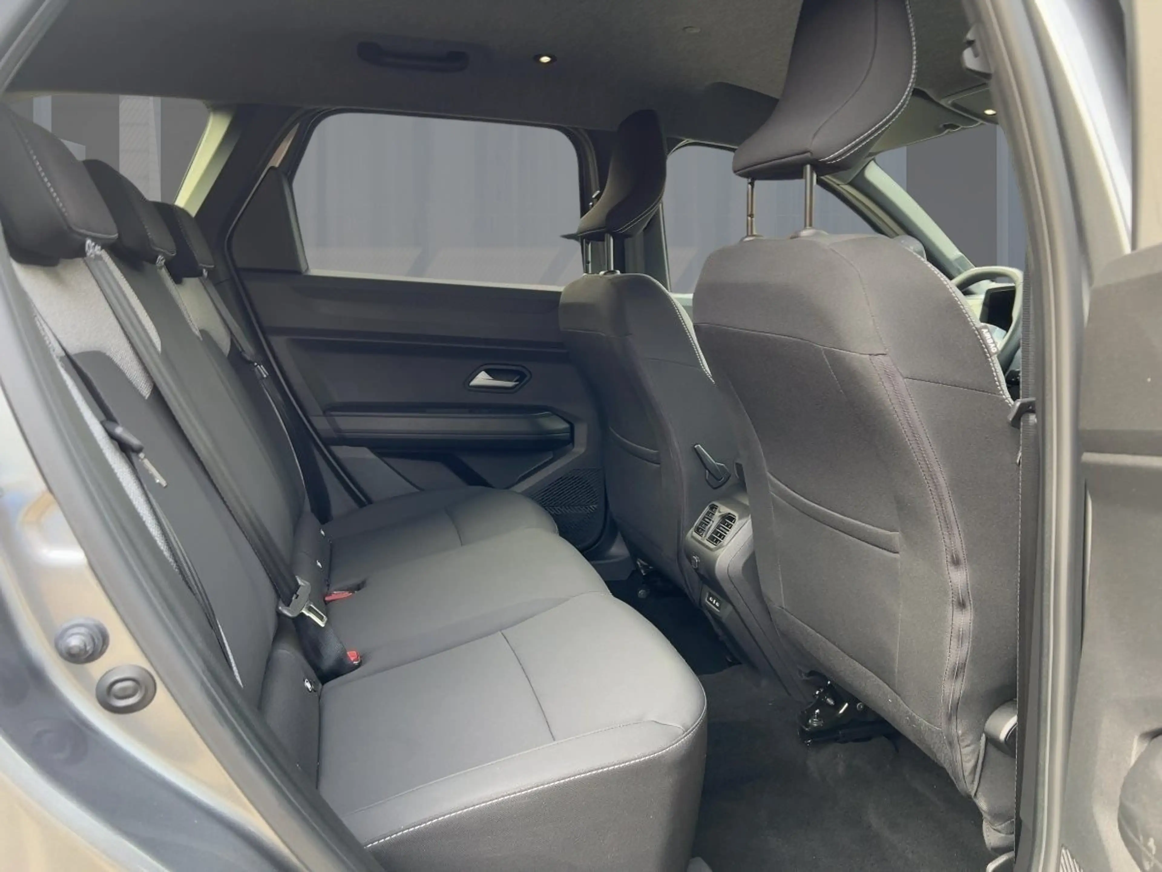 Dacia Bigster Journey HYBRID 155 Apple CarPlay PDC KLIMA — photo 9