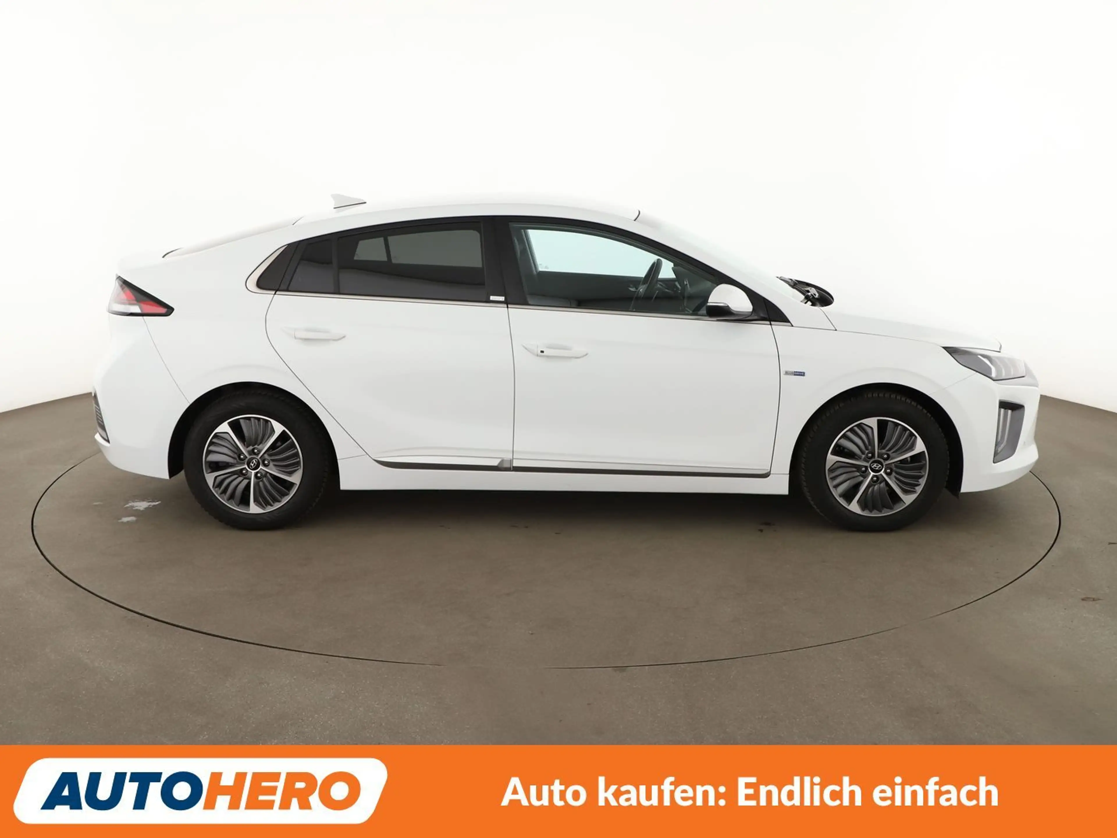 Hyundai IONIQ 1.6 Plug-in Hybrid Prime Aut.*NAVI*TEMPO*PDC* — photo 7