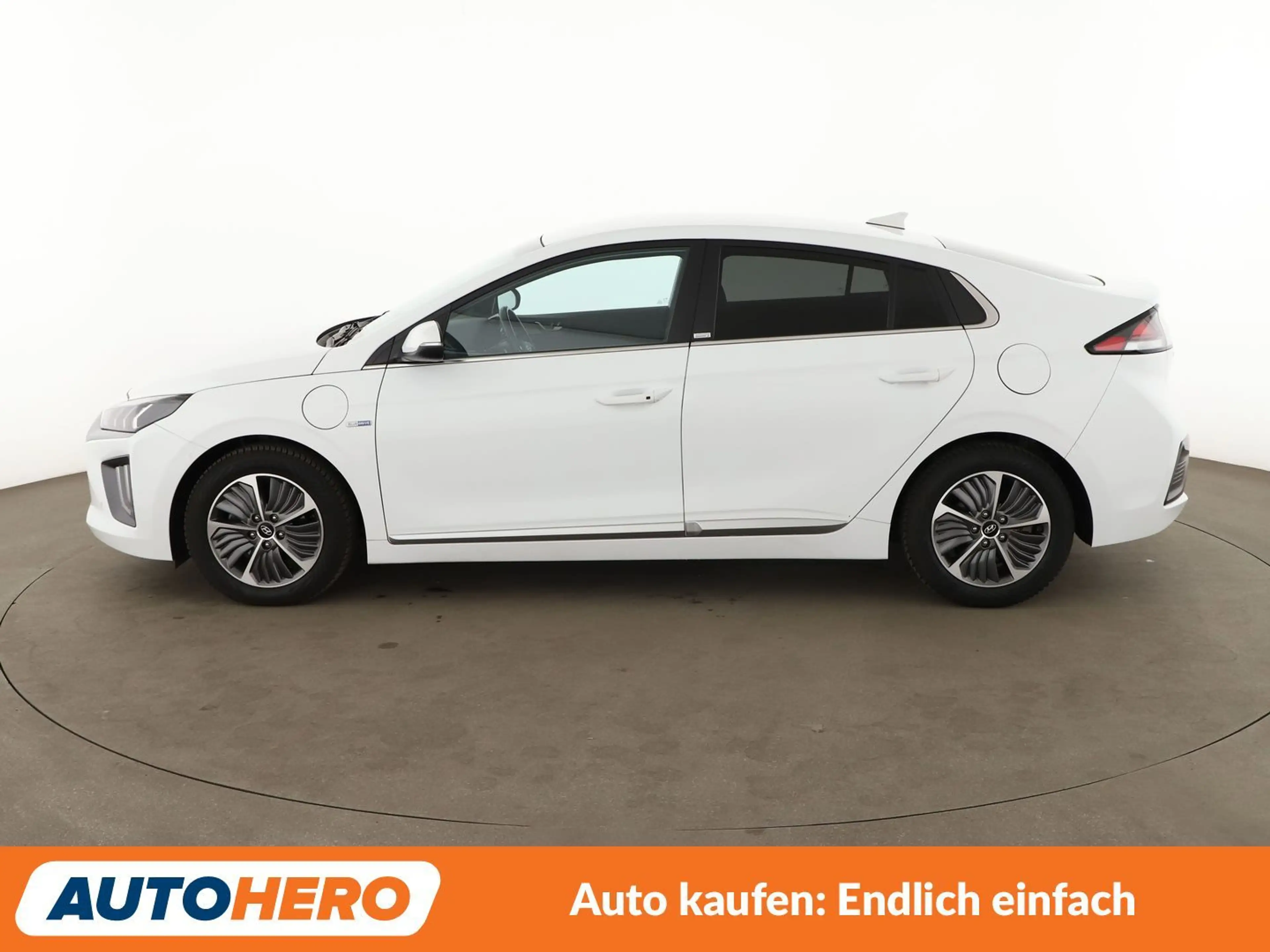Hyundai IONIQ 1.6 Plug-in Hybrid Prime Aut.*NAVI*TEMPO*PDC* — photo 3