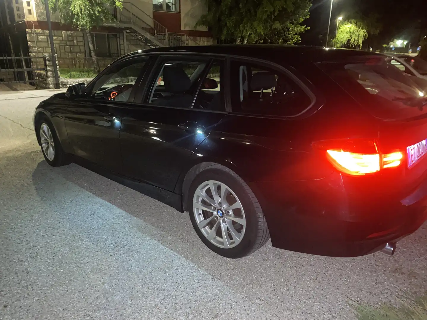BMW 320 320d Touring Business - 1
