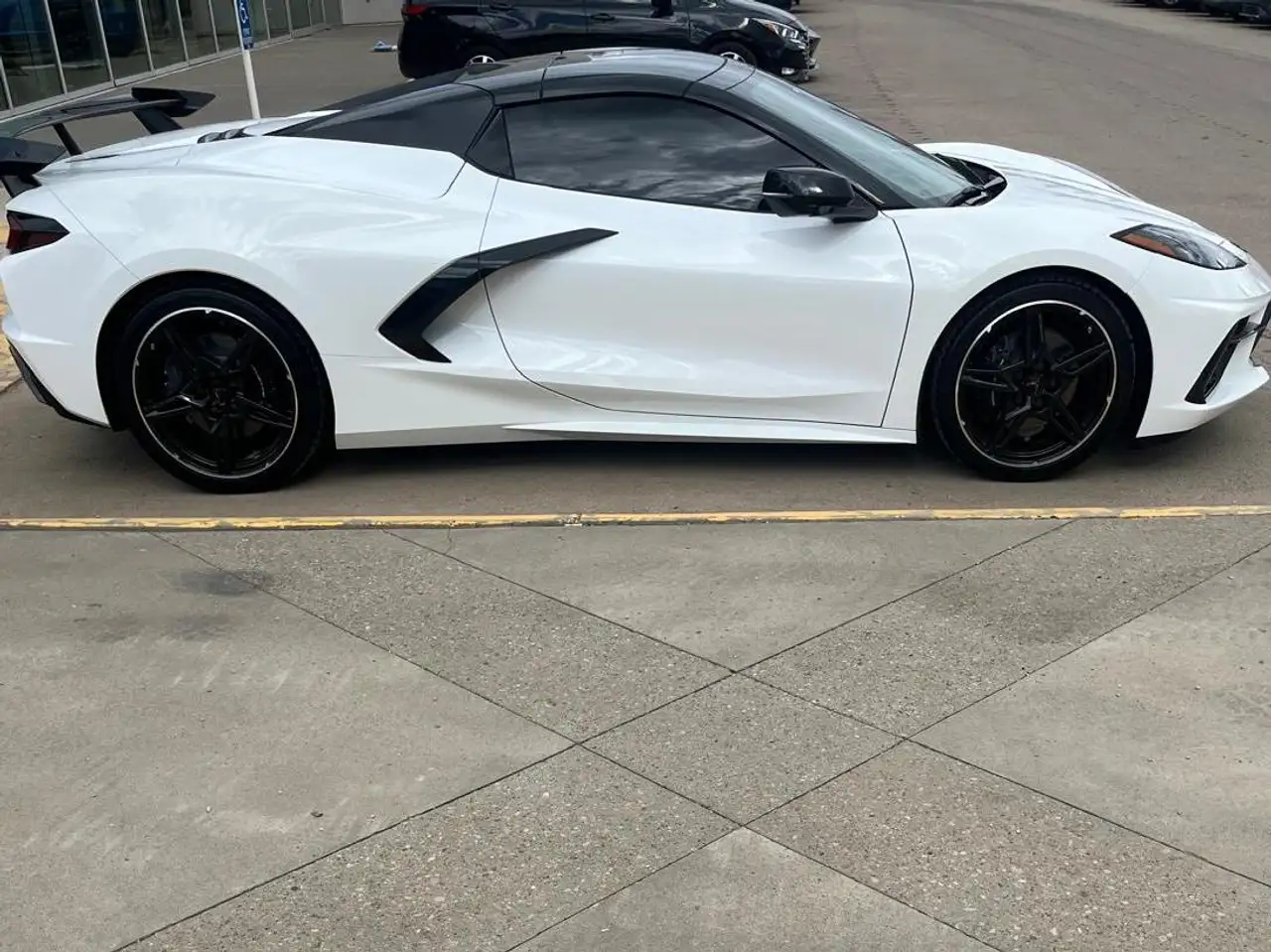 Chevrolet Corvette снимка Chevrolet Corvette