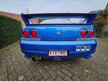 R33