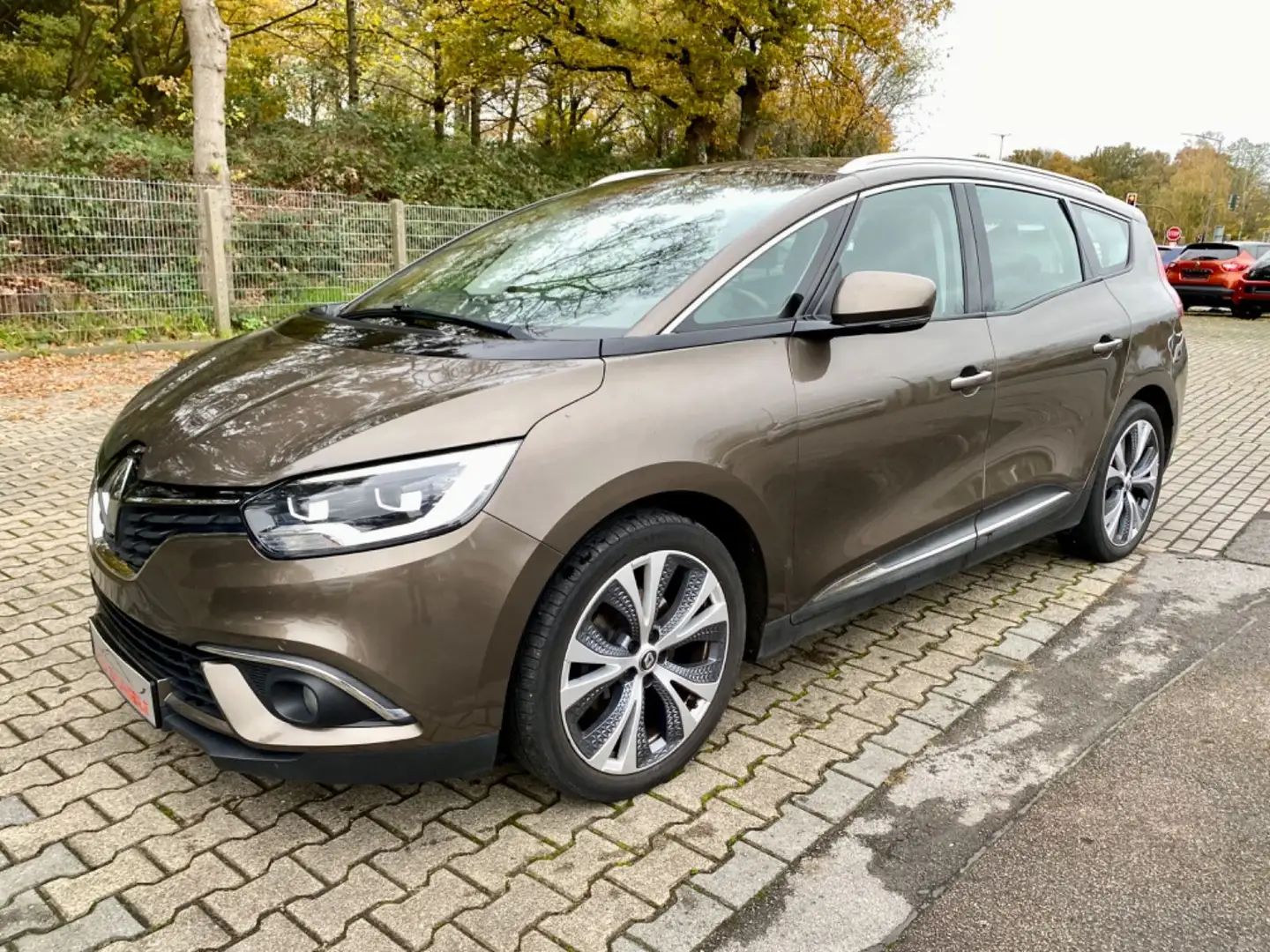 Renault Grand Scenic IV  Intens / 1 A Zustand Hnědá - 2