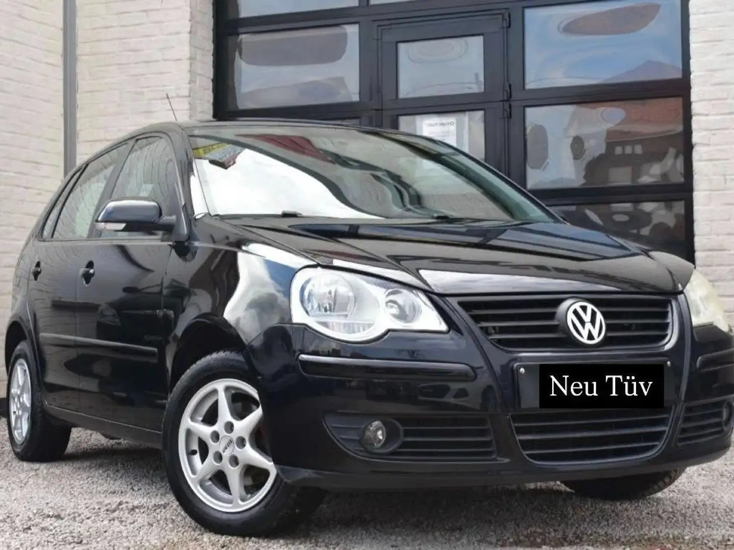 Volkswagen Polo Polo 1,6 TDI Venig  Km Tüv NEU ! Schwarz - 2