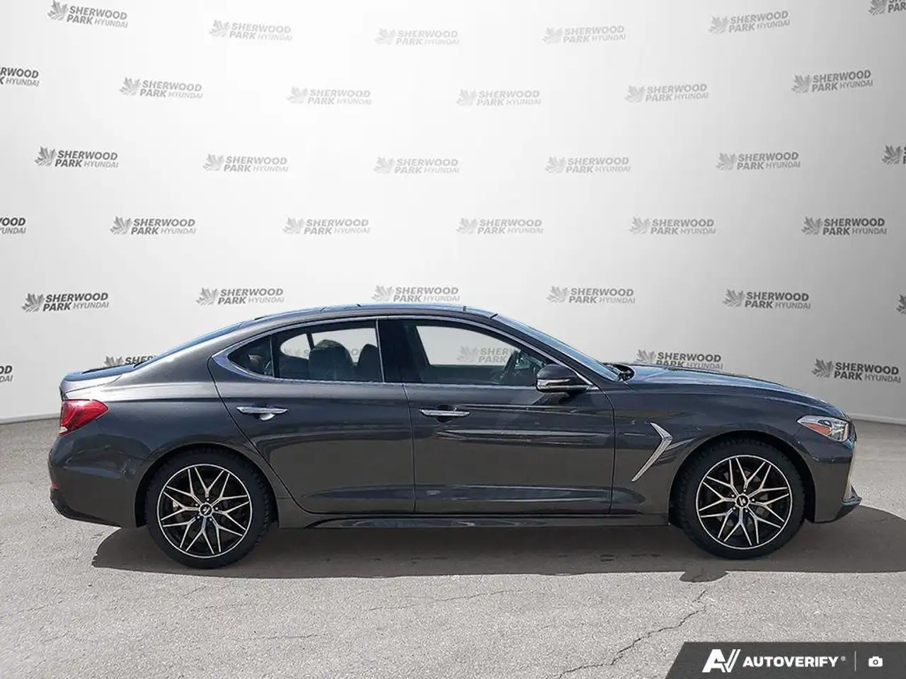 Genesis G70 снимка Genesis G70