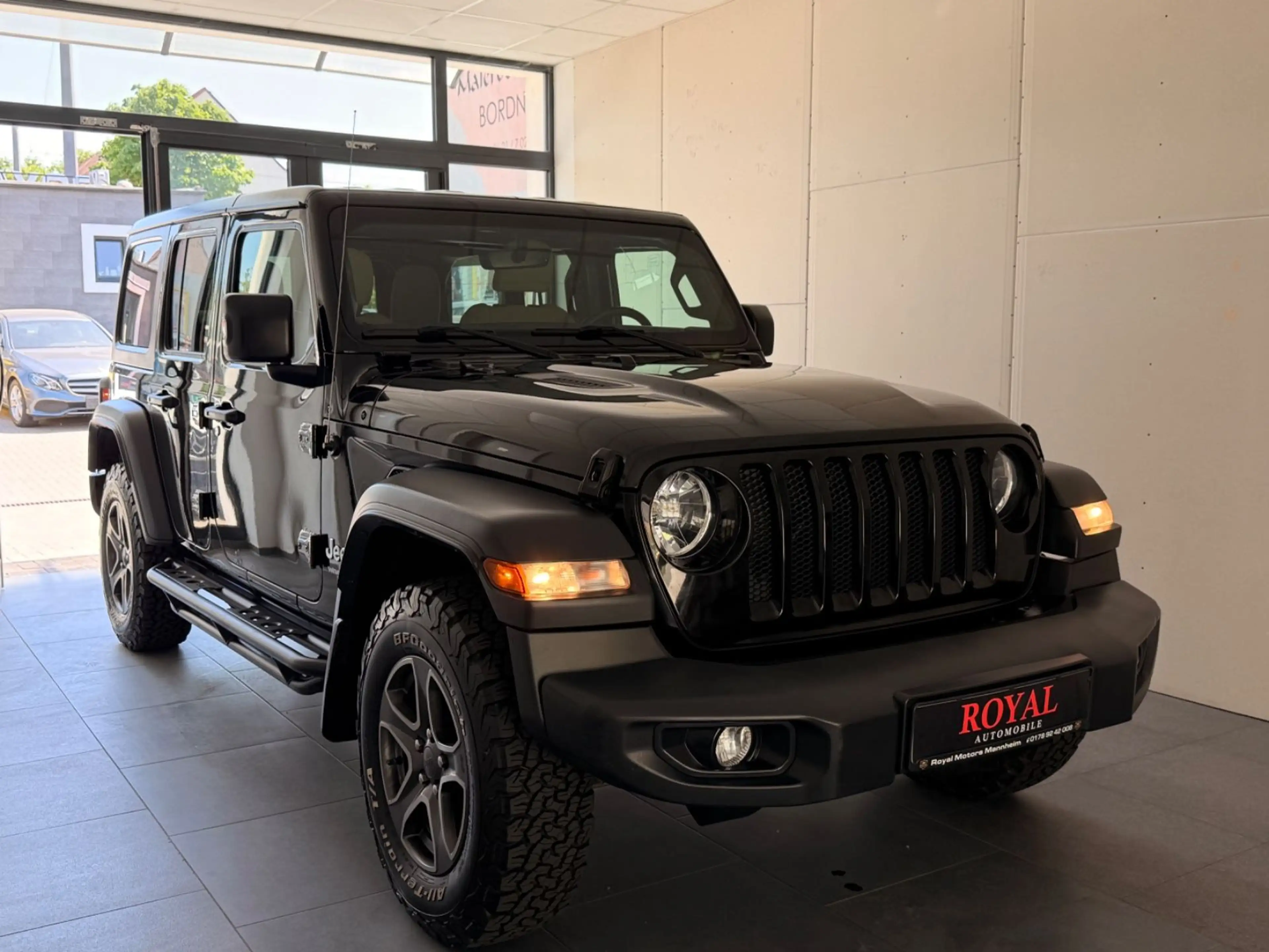 Jeep Wrangler / Wrangler Unlimited Sport — photo 2