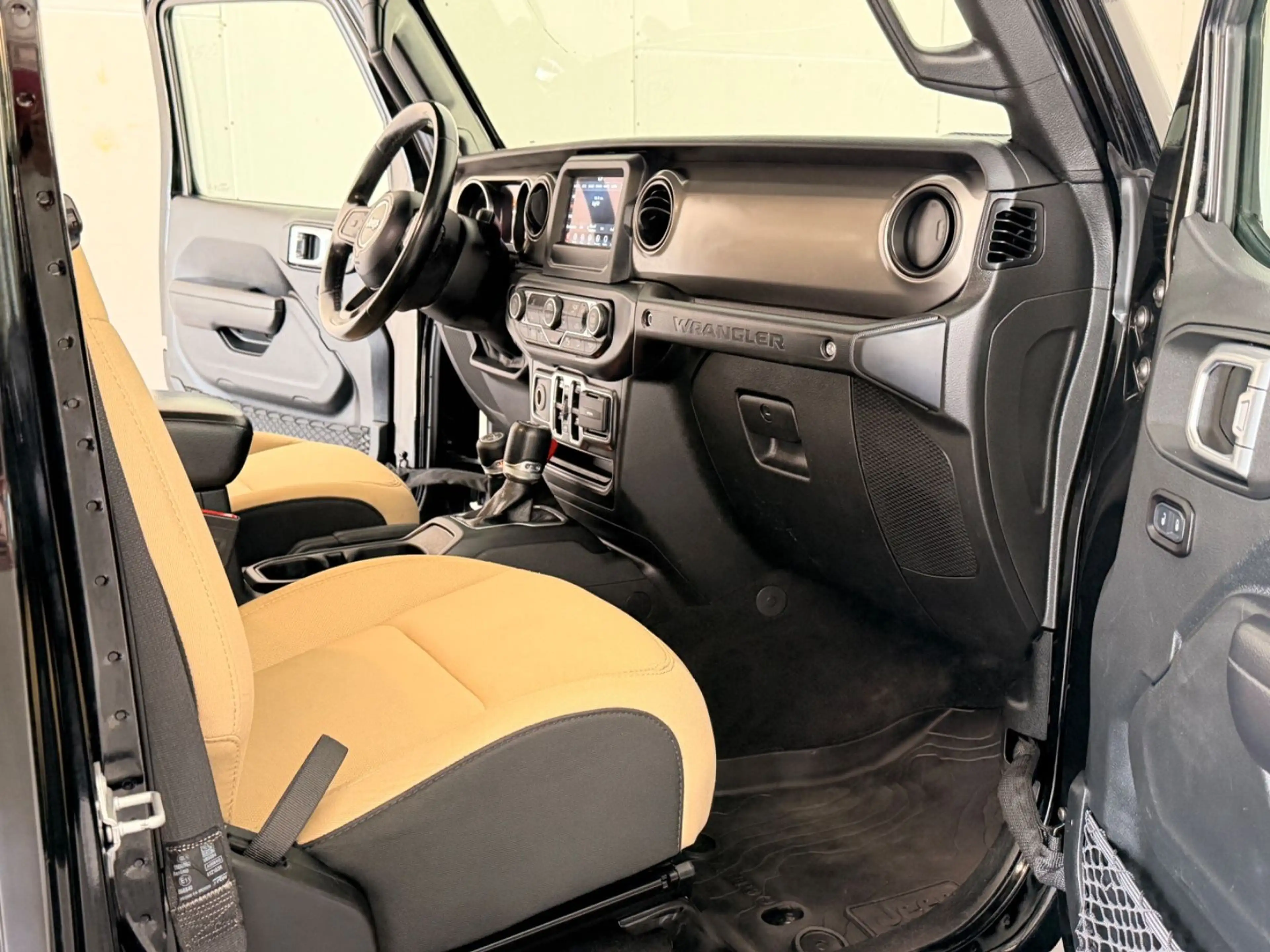Jeep Wrangler / Wrangler Unlimited Sport — photo 12