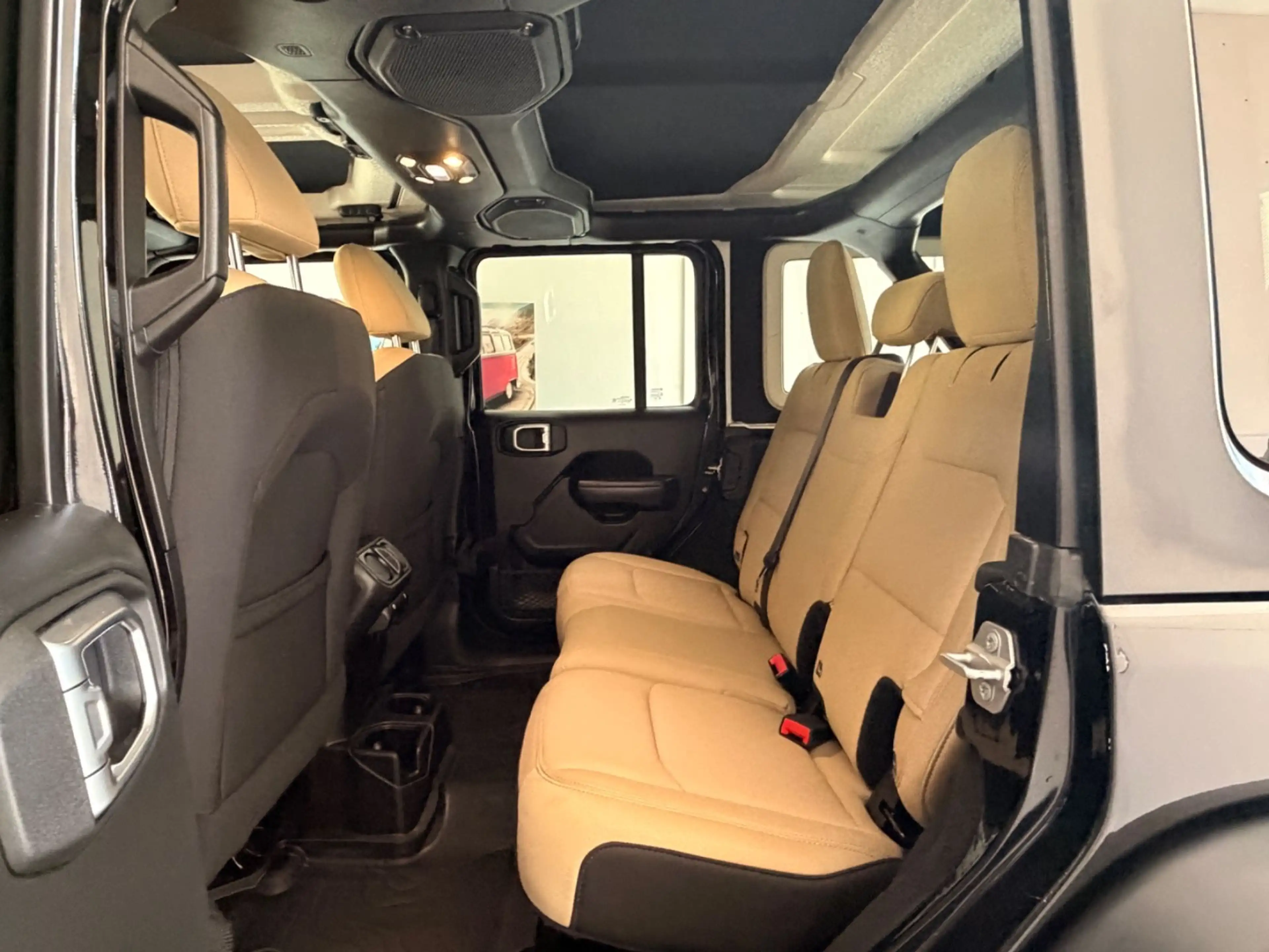 Jeep Wrangler / Wrangler Unlimited Sport — photo 15