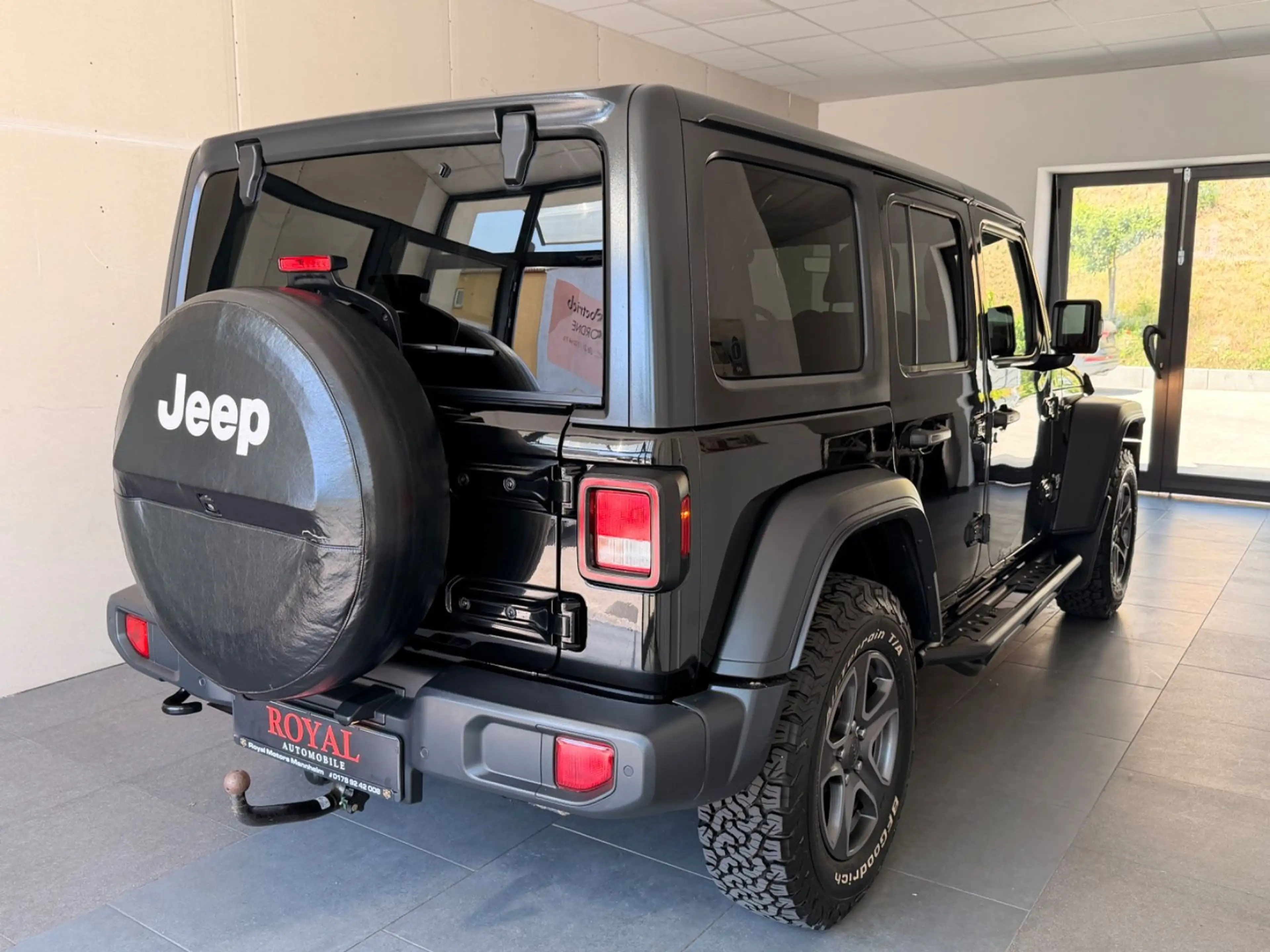 Jeep Wrangler / Wrangler Unlimited Sport — photo 5