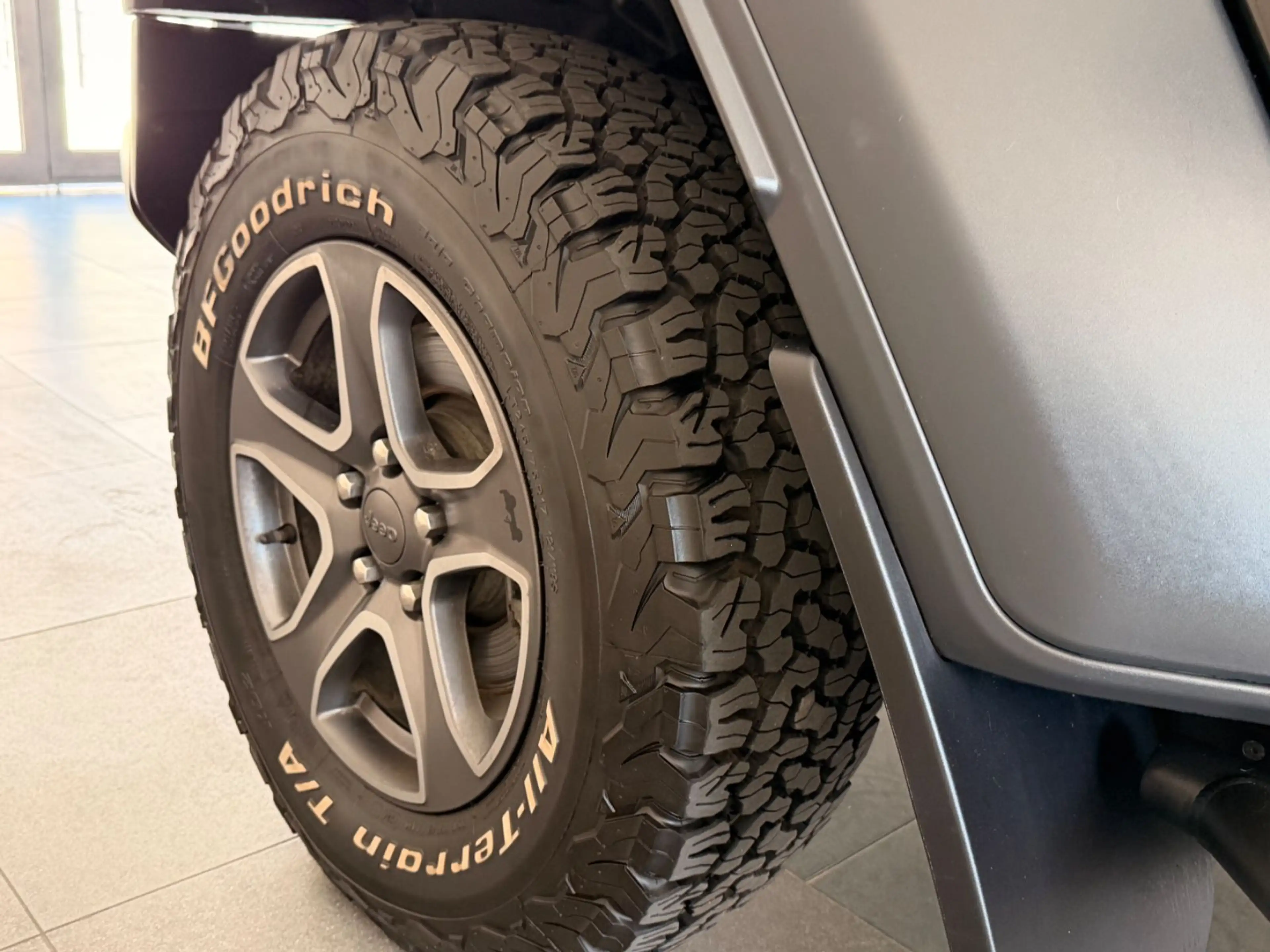 Jeep Wrangler / Wrangler Unlimited Sport — photo 7