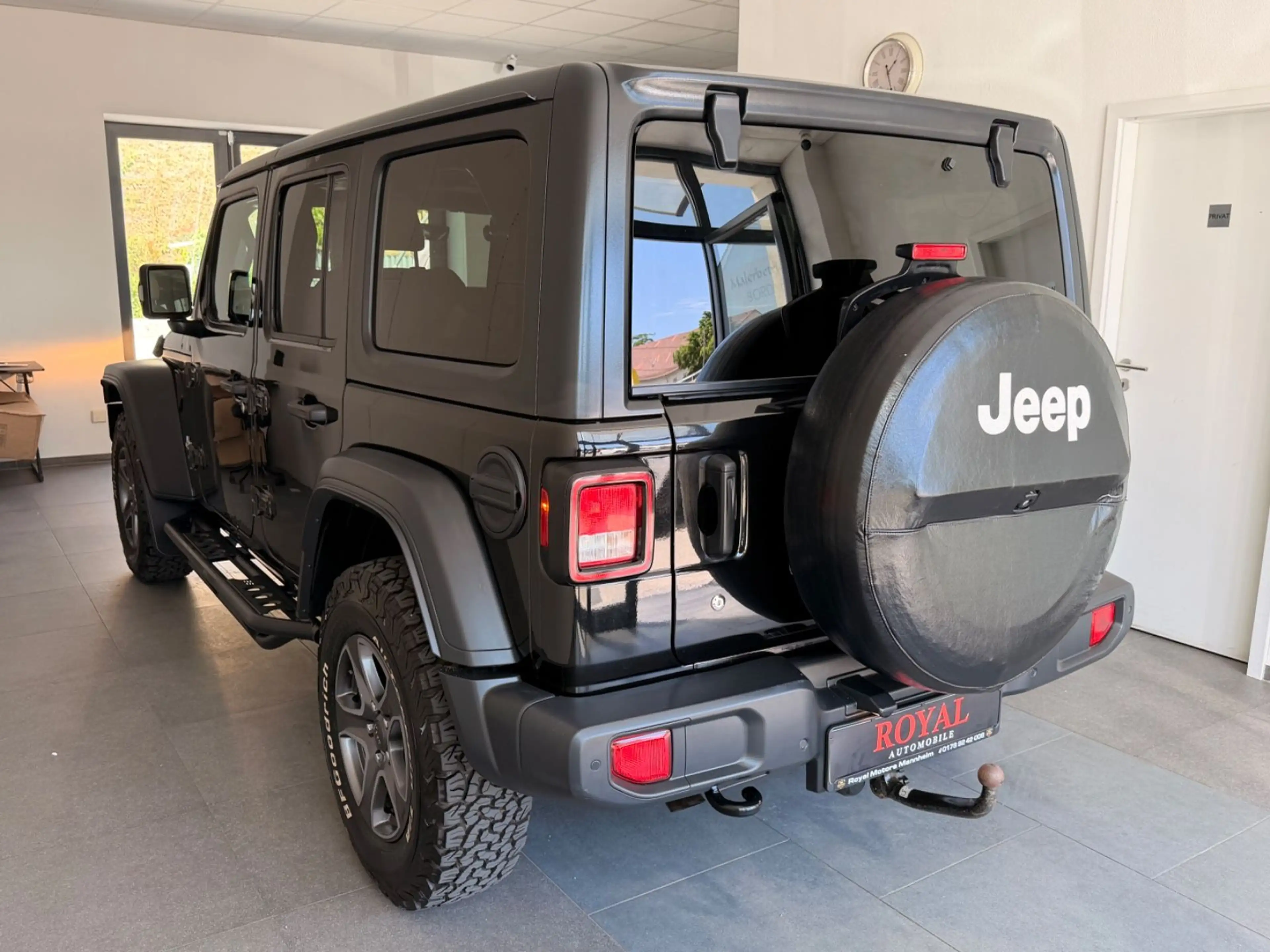 Jeep Wrangler / Wrangler Unlimited Sport — photo 4