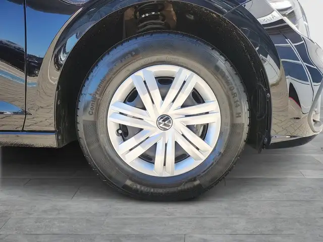 Volkswagen Polo view 7