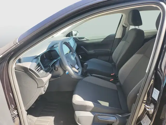 Volkswagen Polo view 8