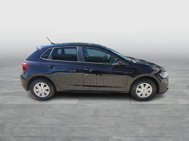 Volkswagen Polo view 6