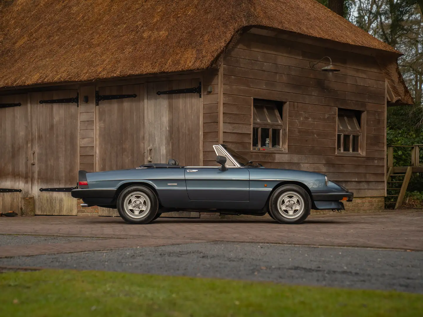 Alfa Romeo Spider 1.6 Blau - 1