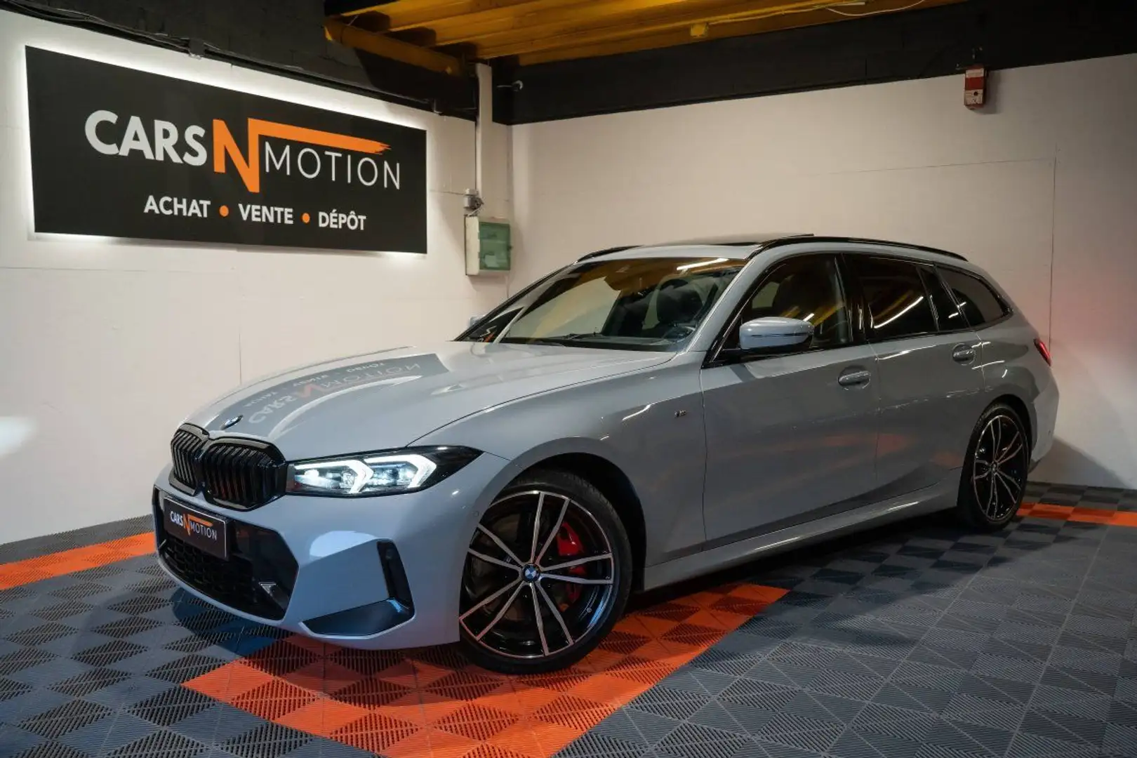 BMW 330 Touring 330dA xDrive 286ch M Sport - Immat française / Historique Grau - 1